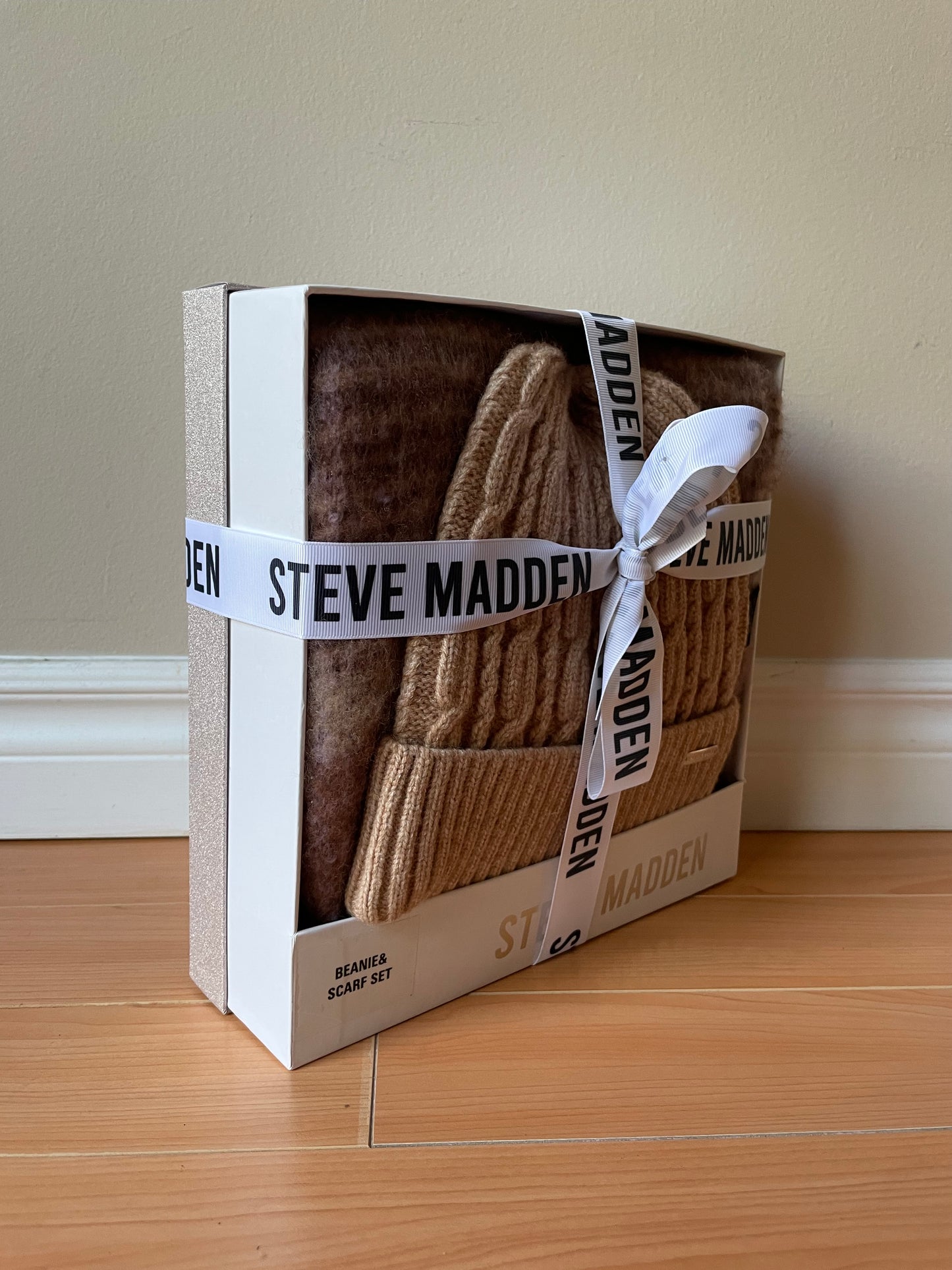 Steve Madden Brown Lavender Beanie Hat & Scarf Set NWT