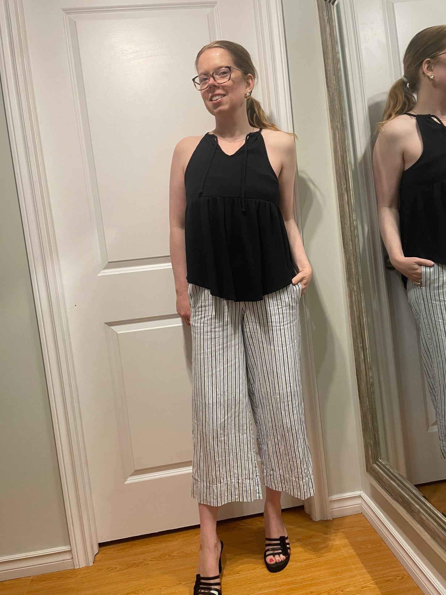 MK Blue & White Striped Linen Blend Cropped Wide Leg Pants – XXS/XS (Inquire for Designer)