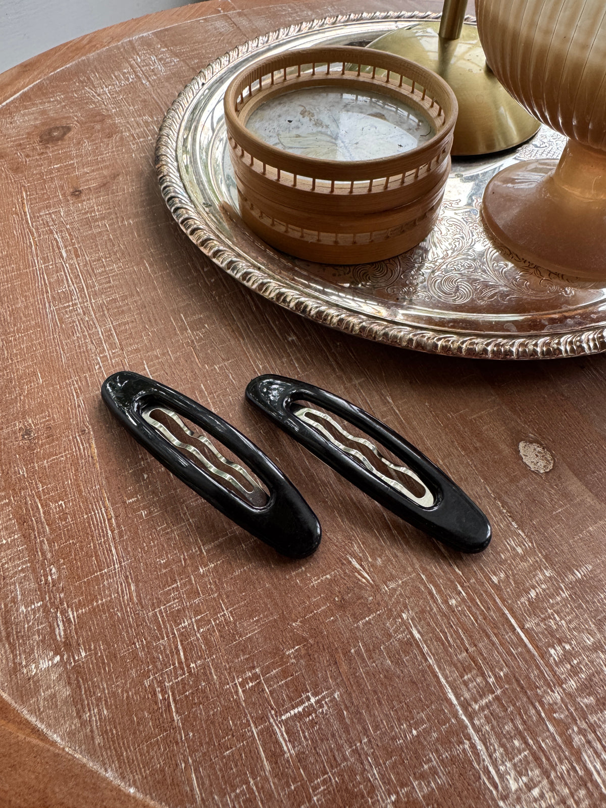 Black Oval Statement Hair Clips – Set of 2