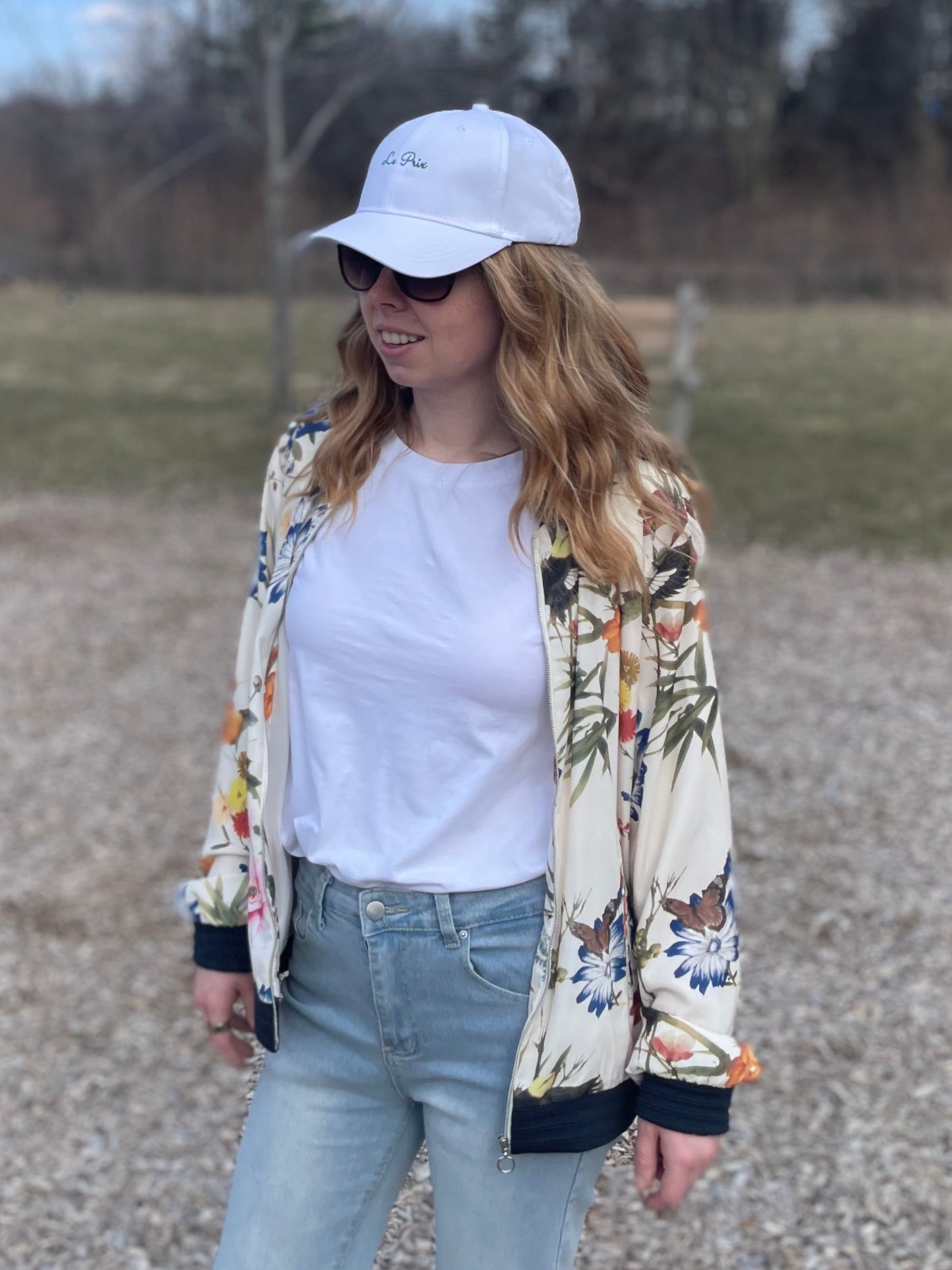 Le Prix White Cotton Embroidered Cap – Forest Green Logo