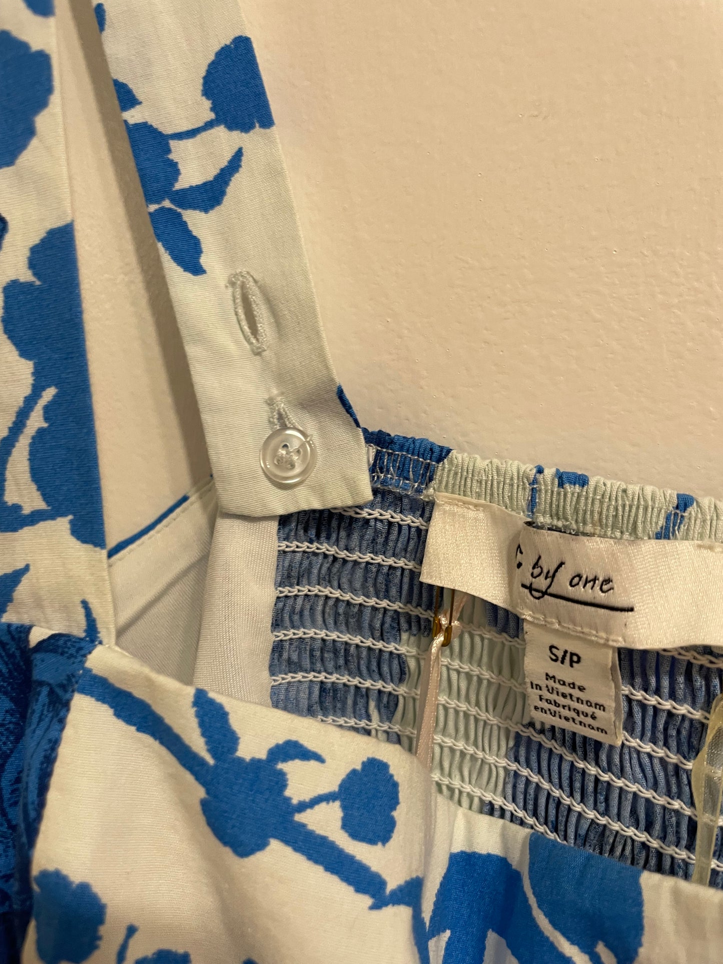 C By One Blue & White Floral Cotton Crop Top NWT  – Small