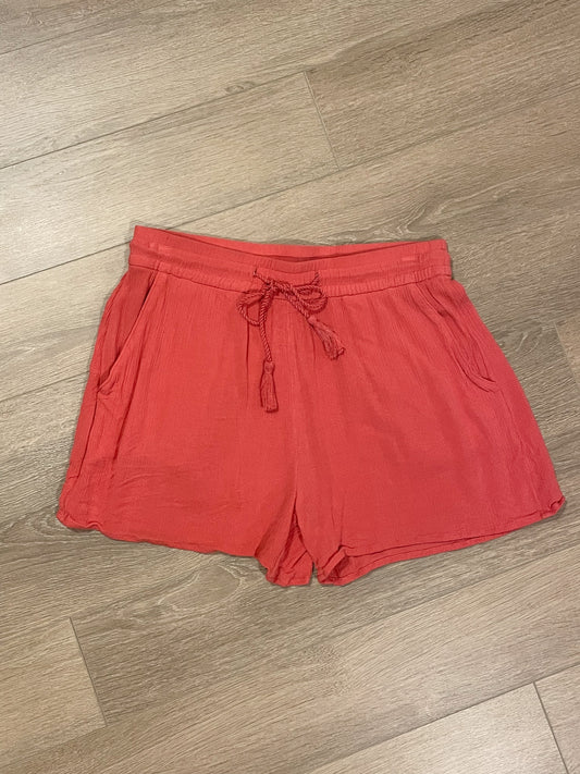 RW&CO Coral Crinkle Viscose Tassel Shorts – Size Small