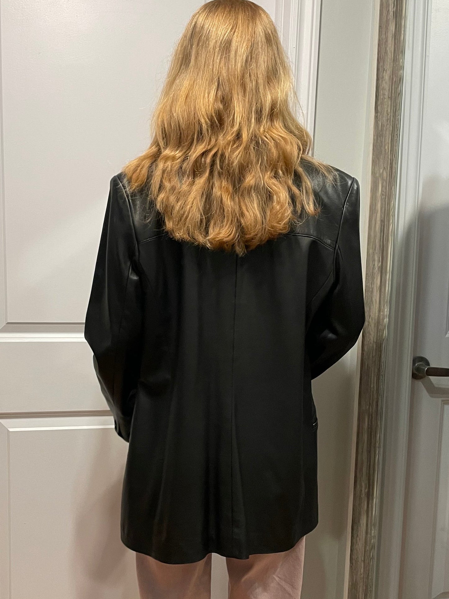 Danier Black Genuine Leather Tailored Blazer – Medium