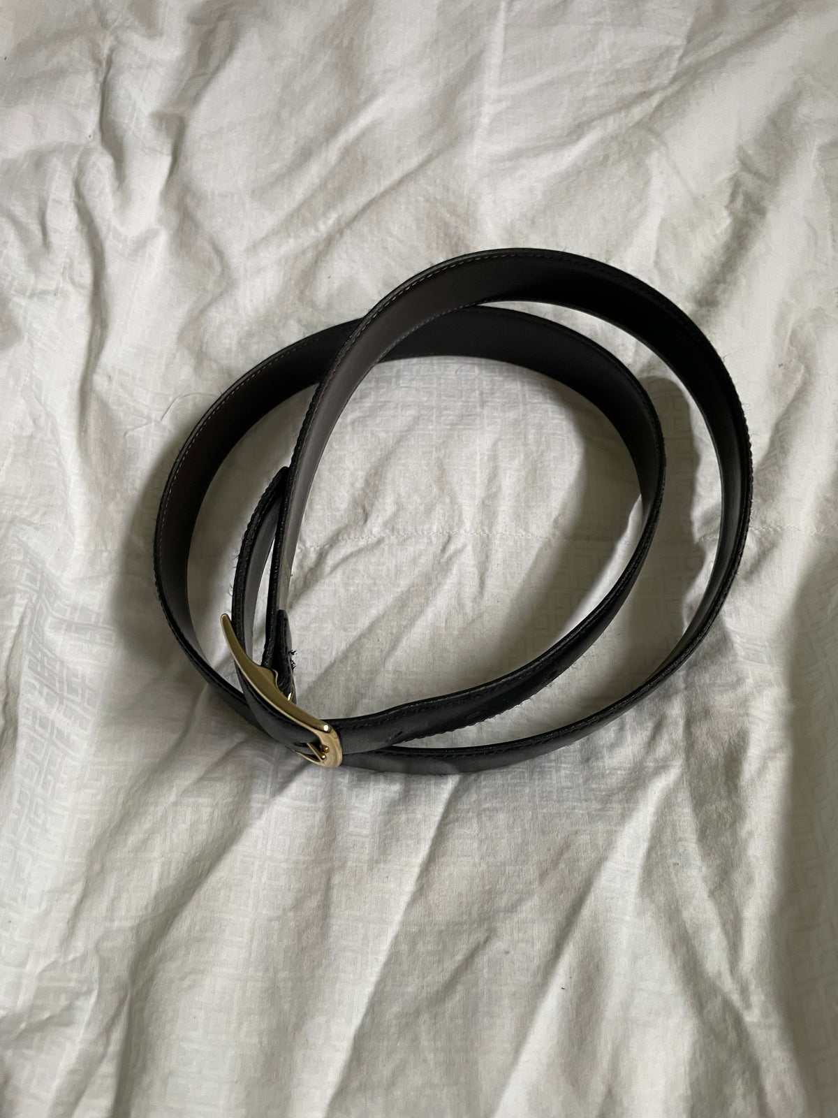 Black Leather Belt with Gold-Tone Buckle – Size 42/XL