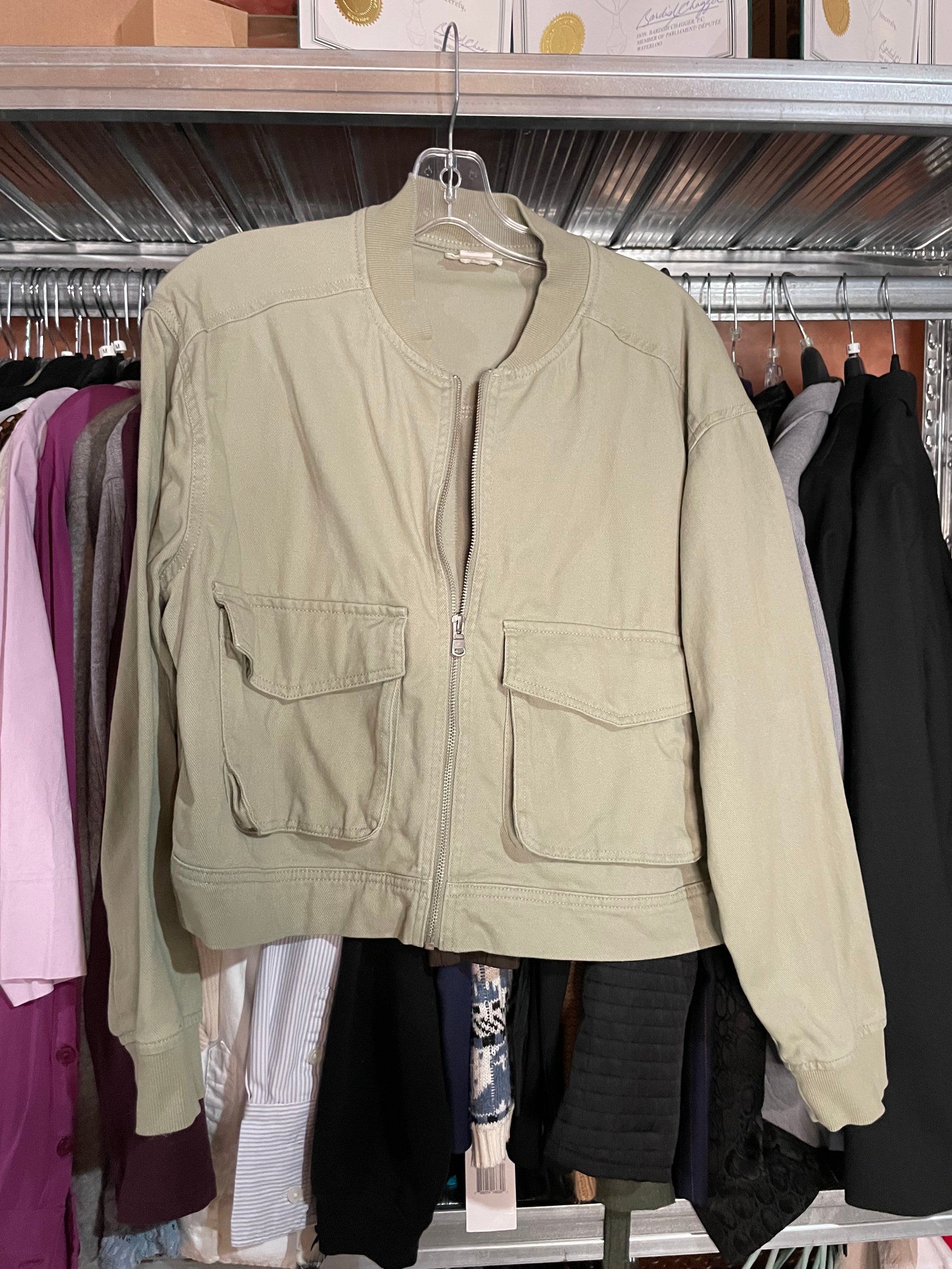 Nicole Miller New York Sage Green 100% Cotton Utility Jacket – Size Large - Le Prix Fashion & Consulting