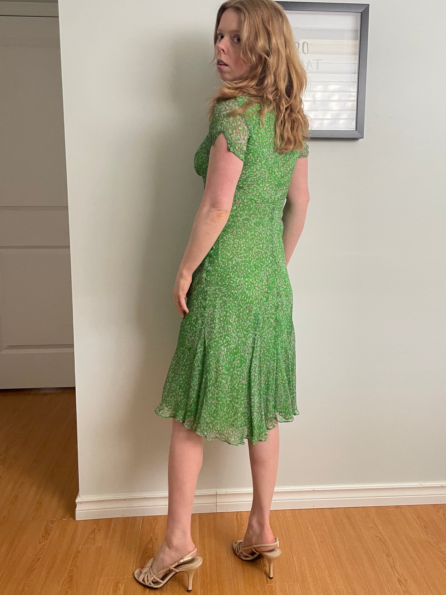 Edina Ronay Kelly Green Floral 100% Silk Garden Party Dress - UK 8 / US XS