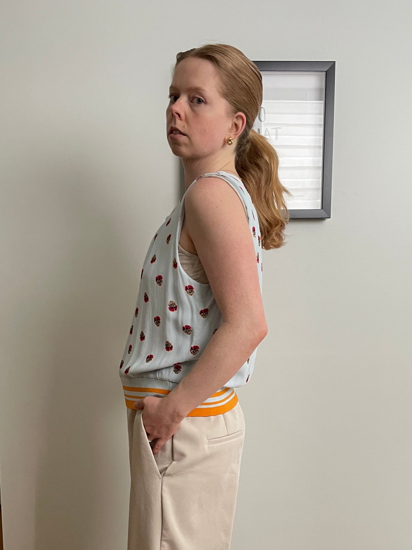 BABATON Aritzia Light Blue Floral Sleeveless Blouse – Size Large