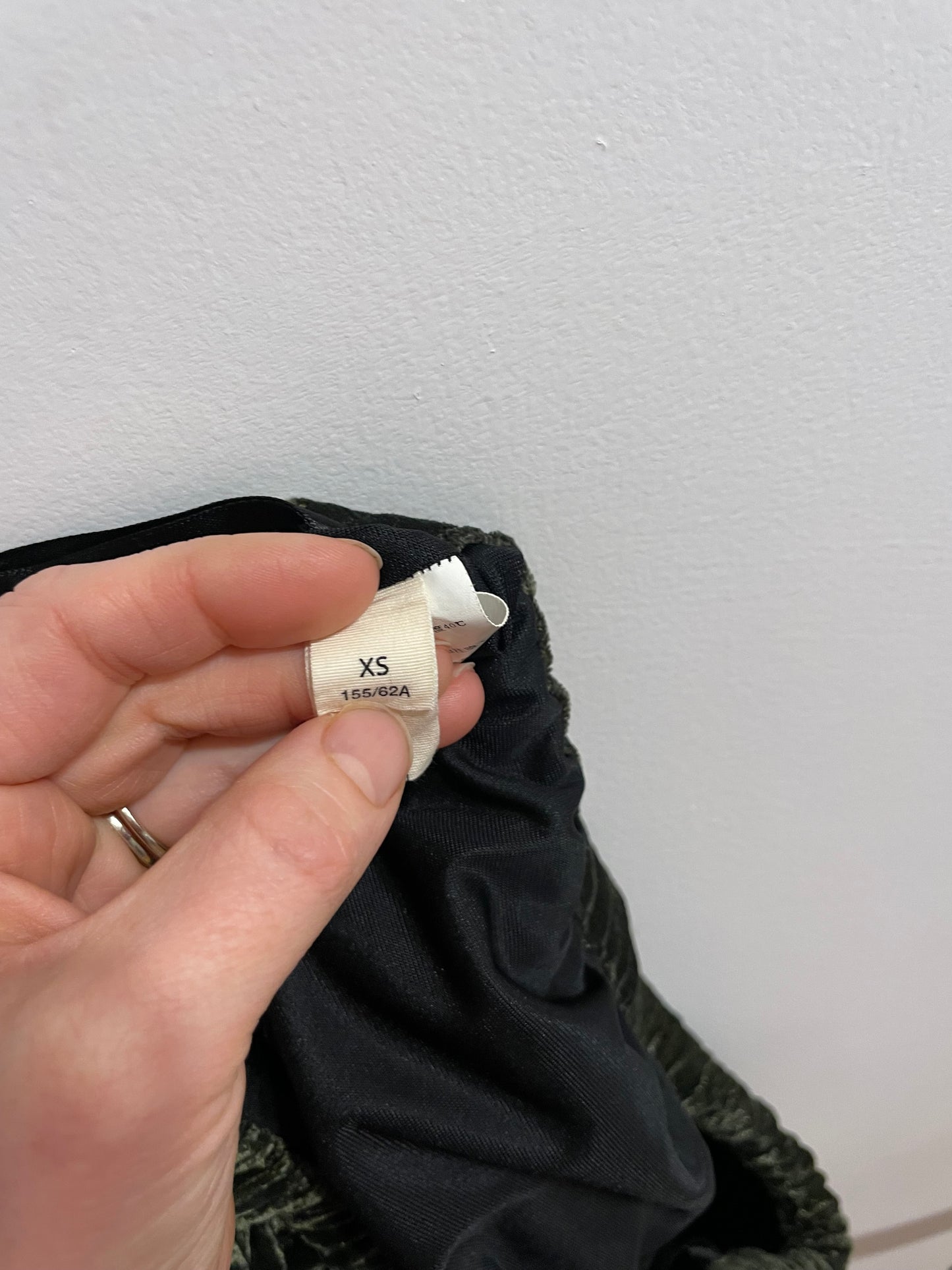 DAZZLE Olive Green Velvet Pleated Skirt – XS/S/M