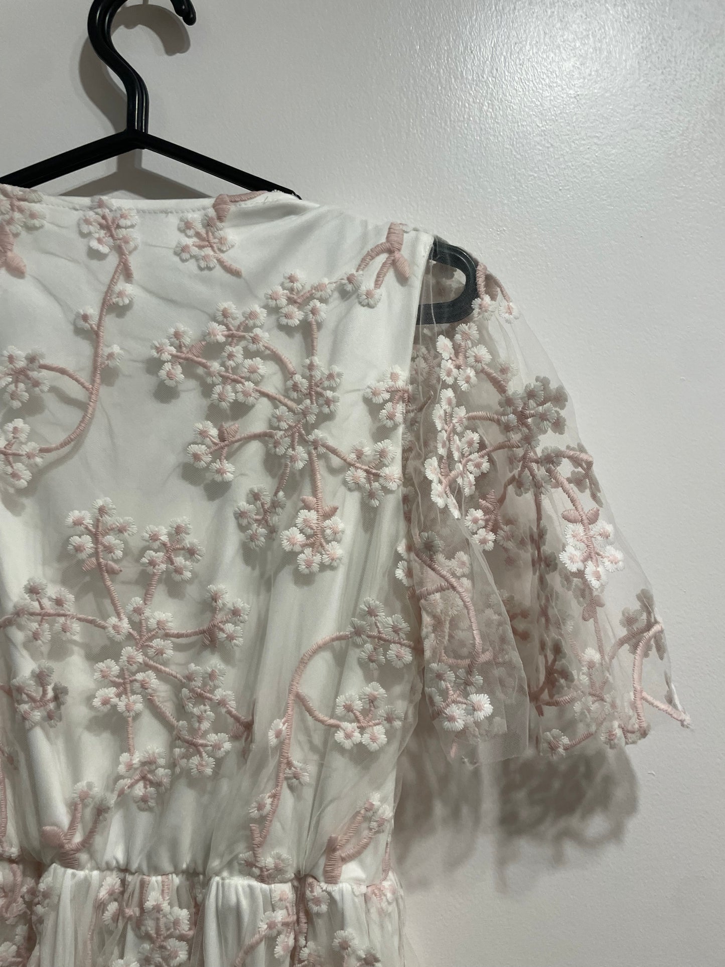 Baltic Born Floral Mesh Belted Maxi Dress – Medium