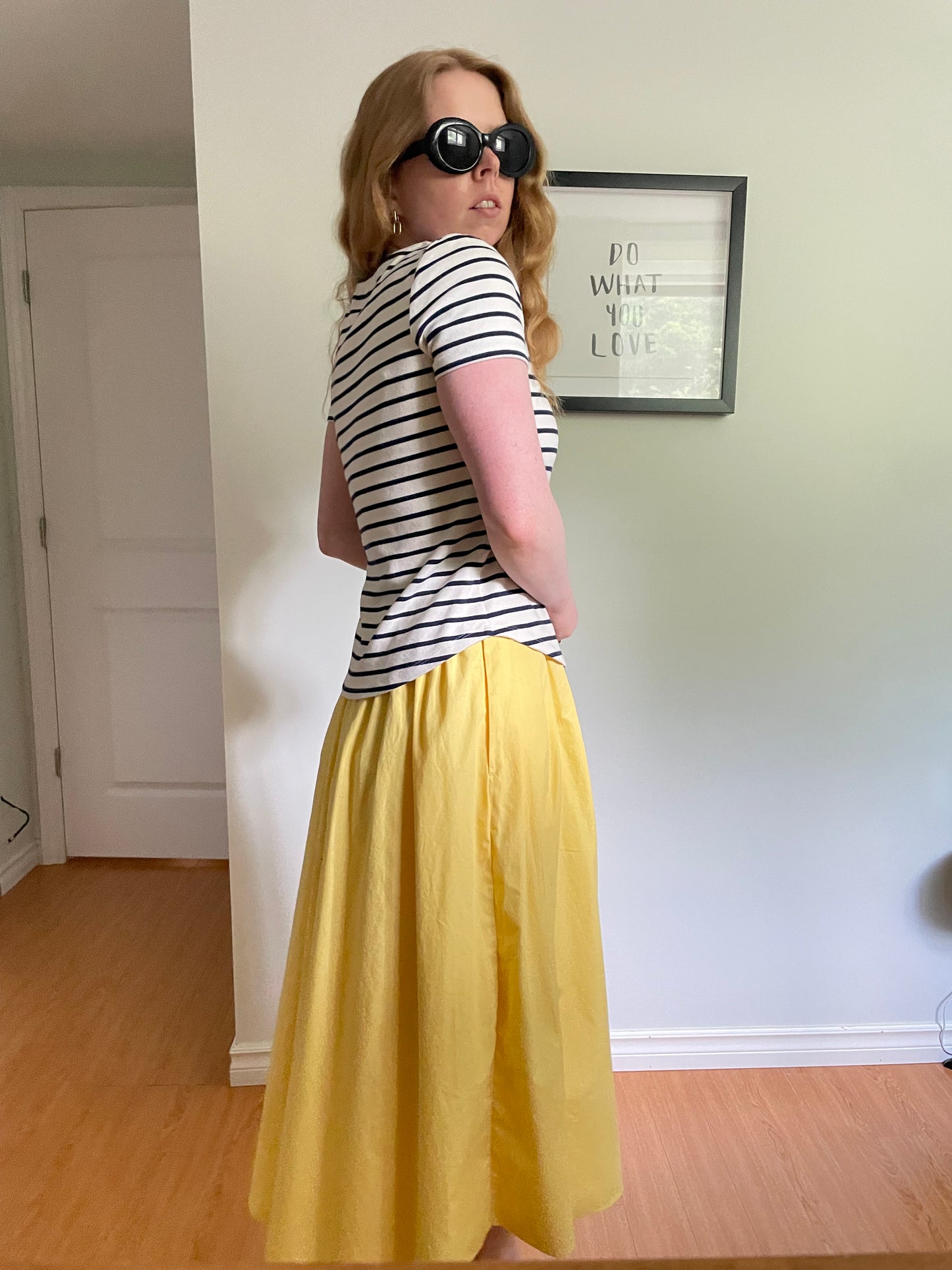 Marled Essentials Cream & Navy Striped Stretch Tee – XS/S