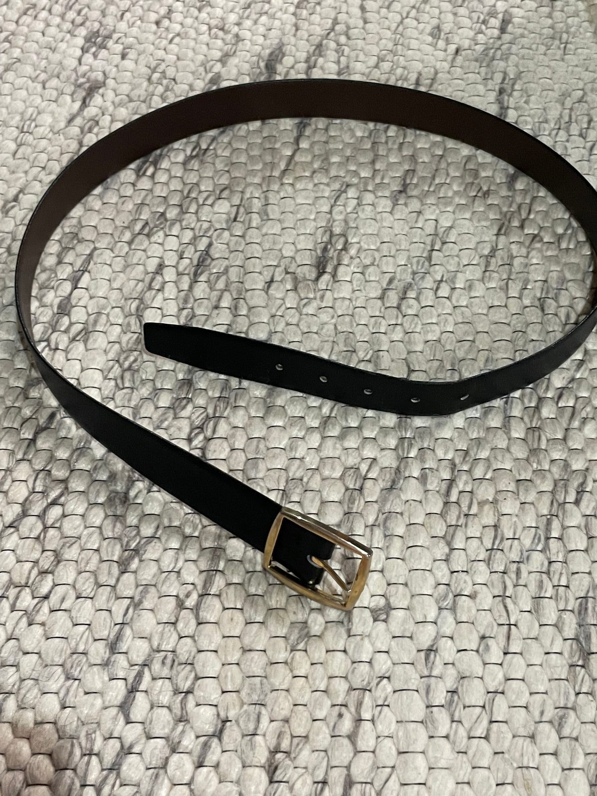 Black Italian Leather Belt with Gold-Tone Buckle – M/L