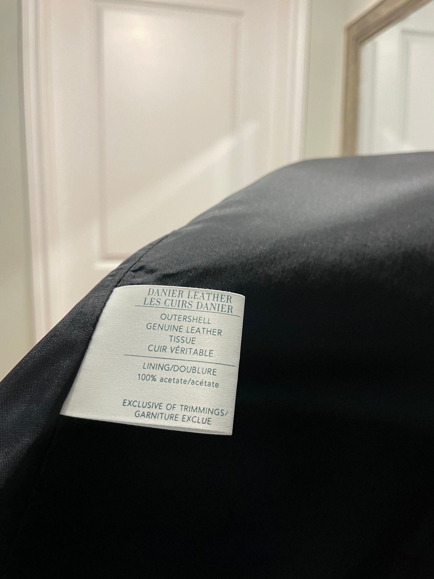 Danier Black Genuine Leather Tailored Blazer – Medium