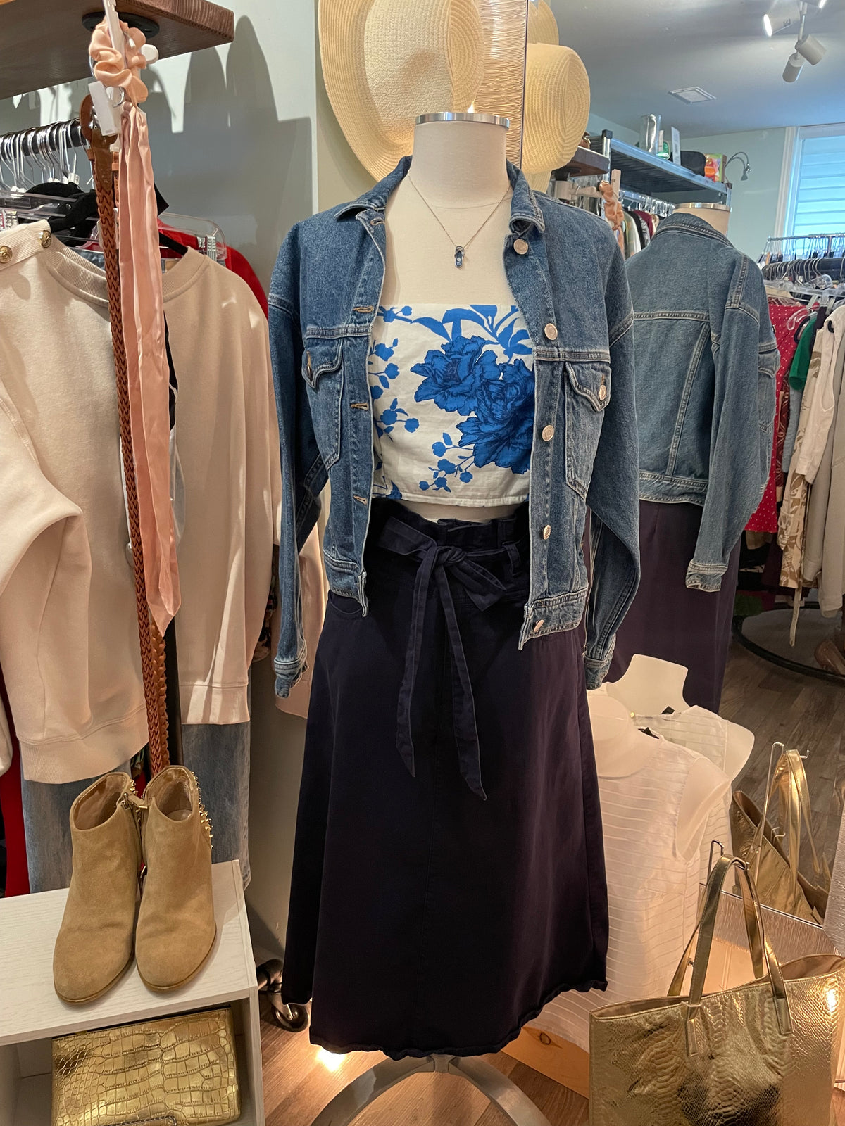 C By One Blue & White Floral Cotton Crop Top NWT  – Small
