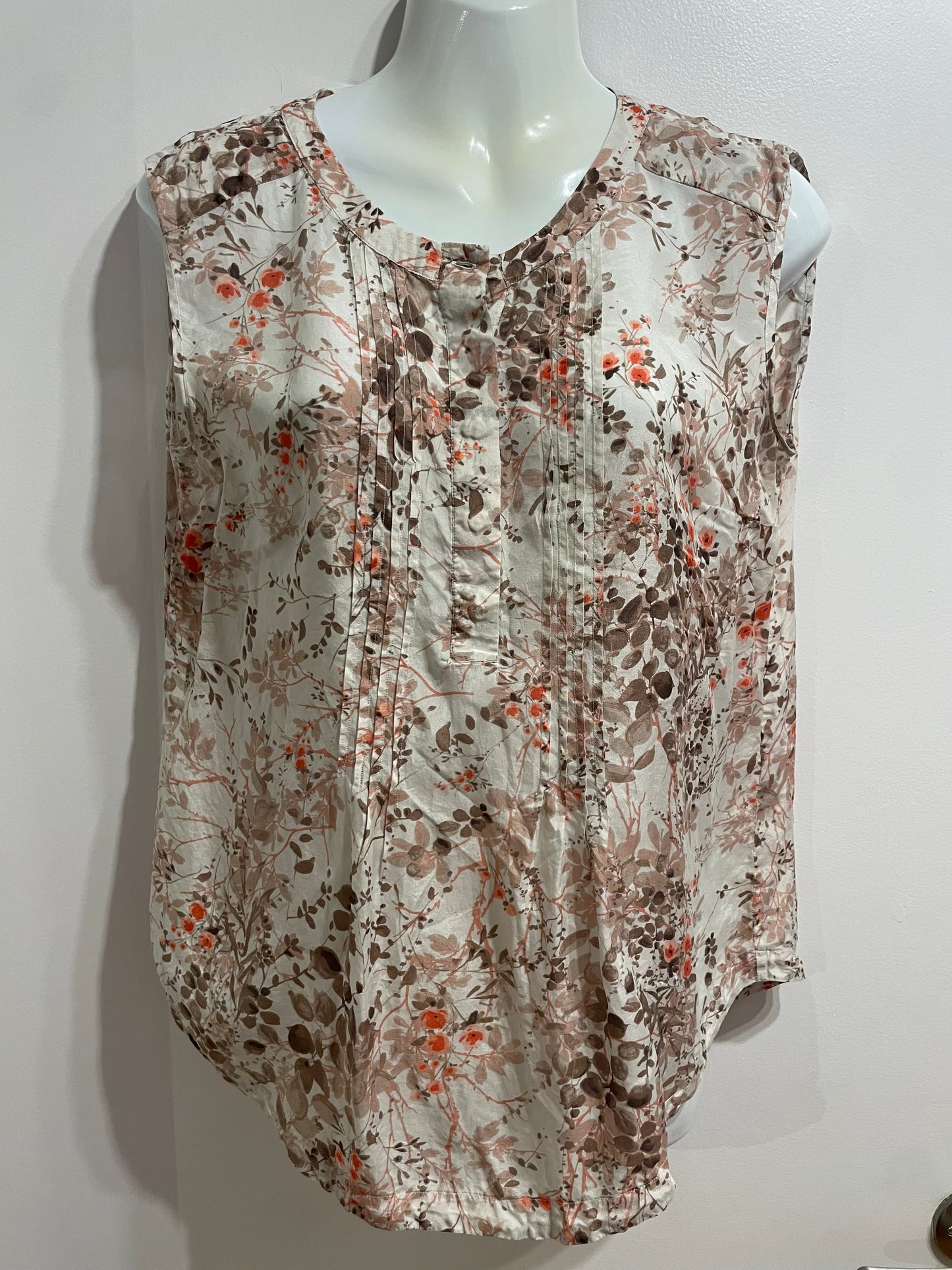 Massimo Dutti Cream Floral 100% Silk Sleeveless Button Front Blouse - Medium