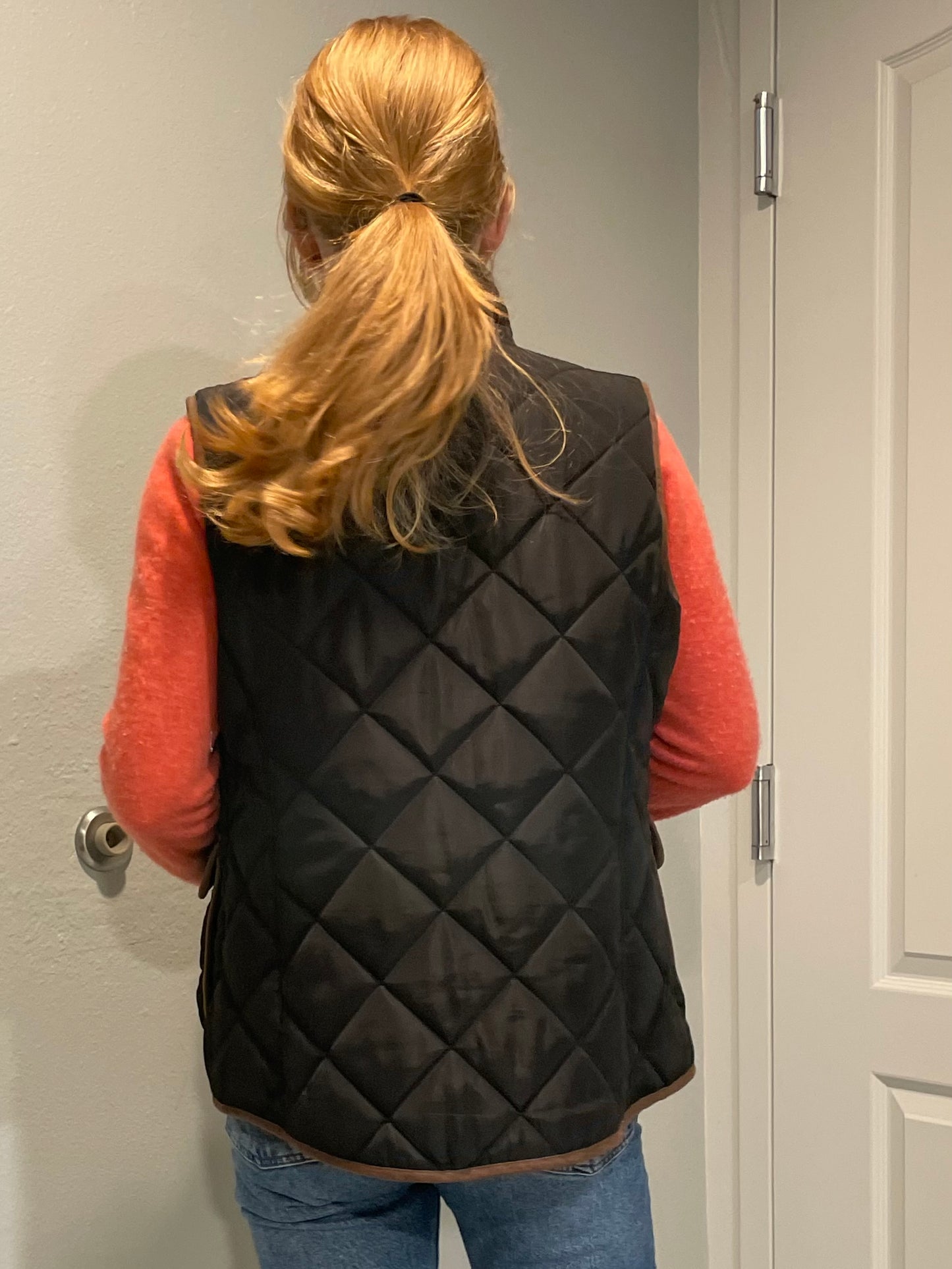 G.H. Bass Black Quilted Field Vest with Brown Trim – Small