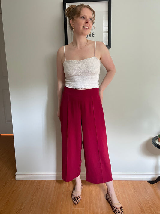 Cleo Red Cropped Pull-On Trousers – Medium