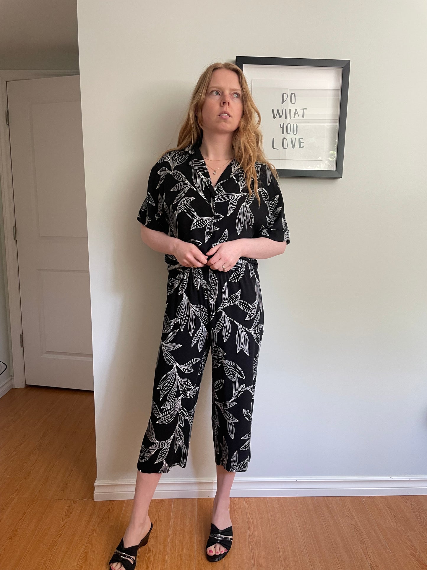 Nicole Miller New York Black & White Leaf Print Rayon Set – Size Small