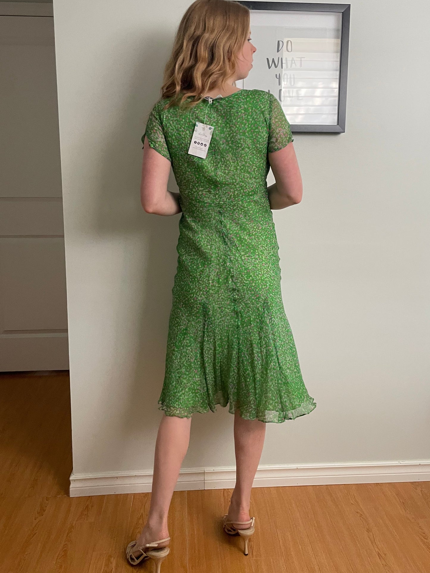 Edina Ronay Kelly Green Floral 100% Silk Garden Party Dress - UK 8 / US XS