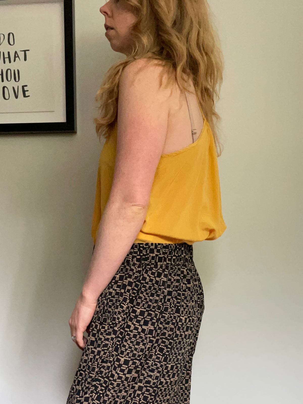 bebe Mineral Yellow Mulberry Silk Racerback Tie-Waist Top – Medium