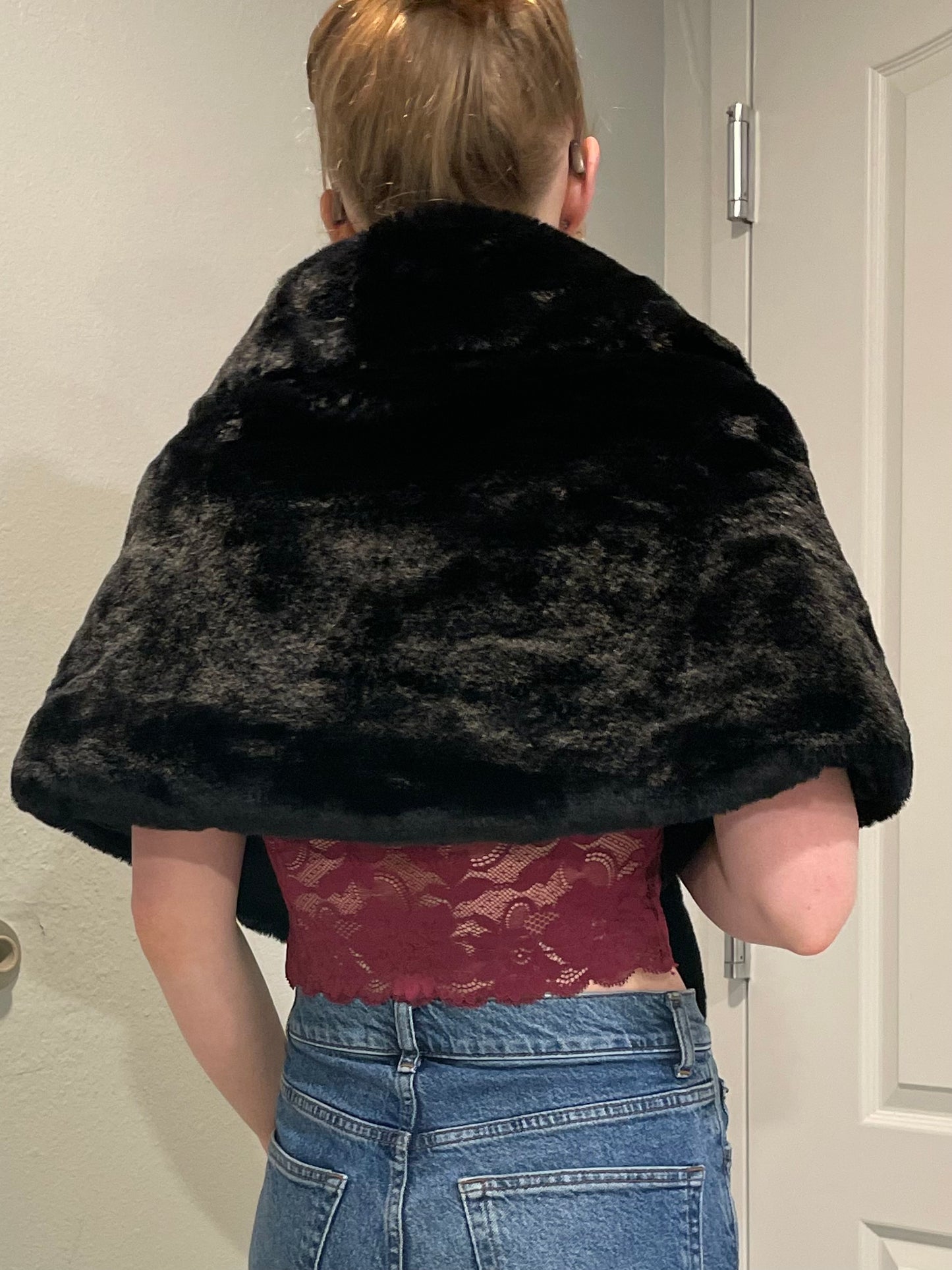 Caracilia Black Faux Fur Shawl / Shrug – Small