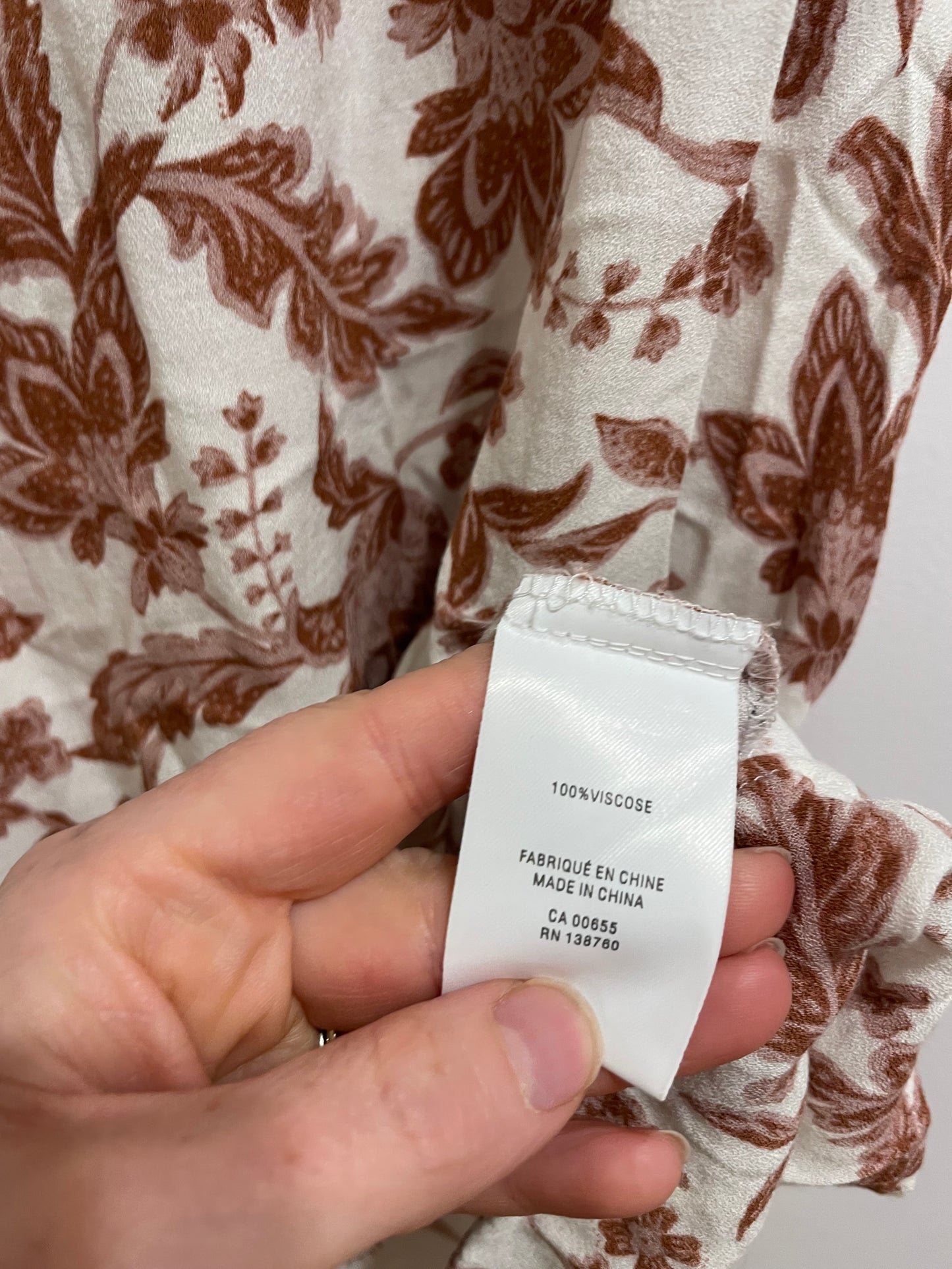 Signature Reitmans Ivory & Rust Floral Viscose Blouse – Large