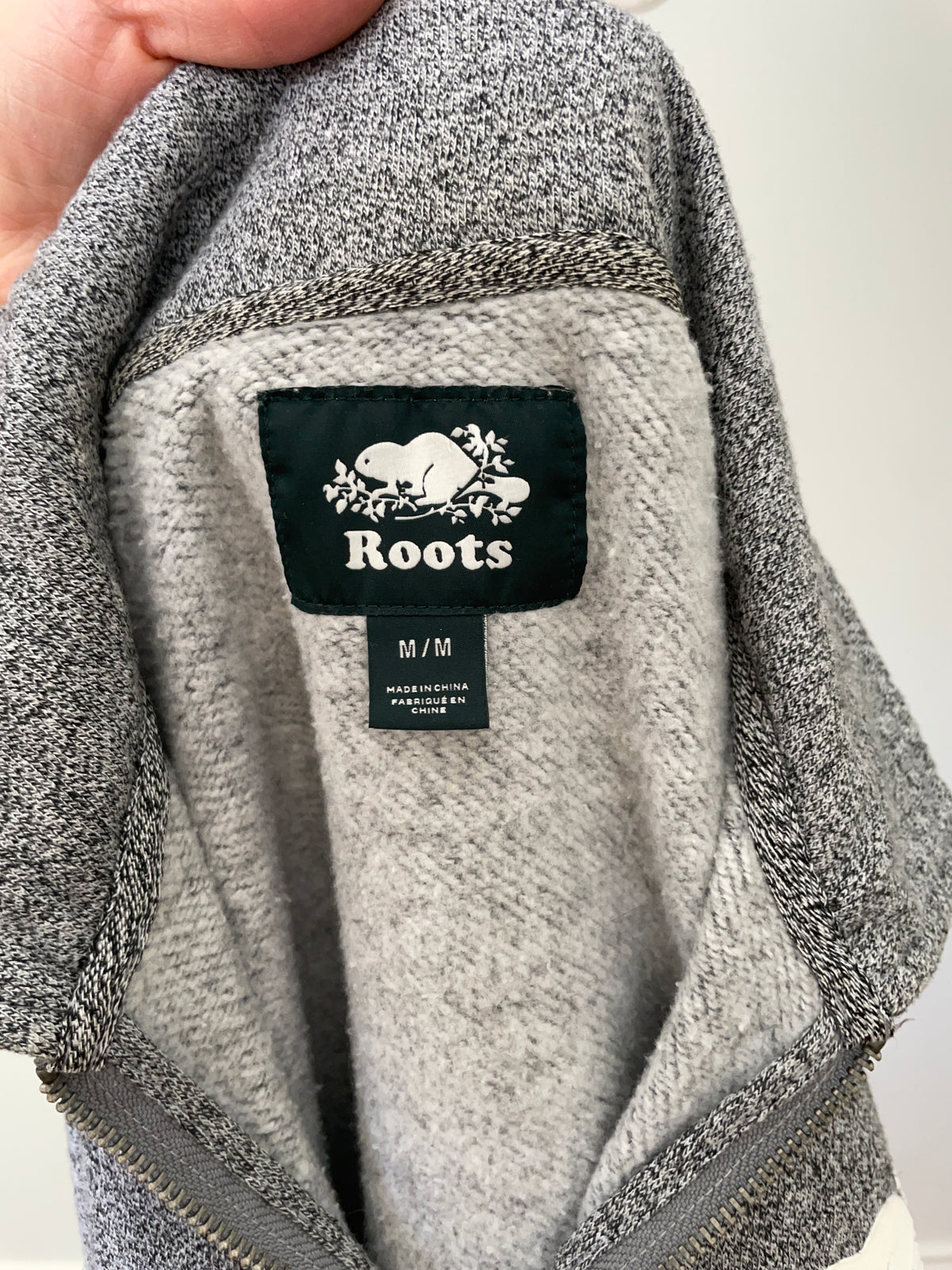 Roots Grey Salt & Pepper Quarter-Zip Sweatshirt – Medium