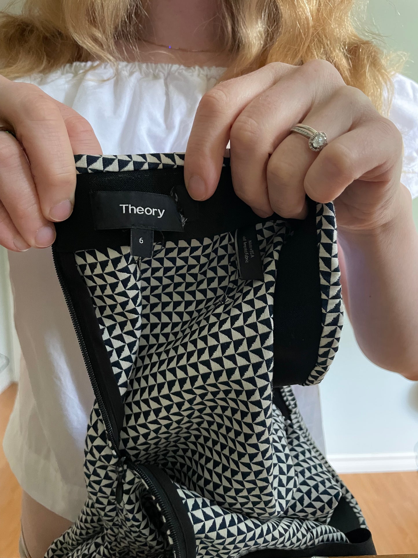 Theory Black & White Geometric Arlington Straight Leg Pants – Size 6