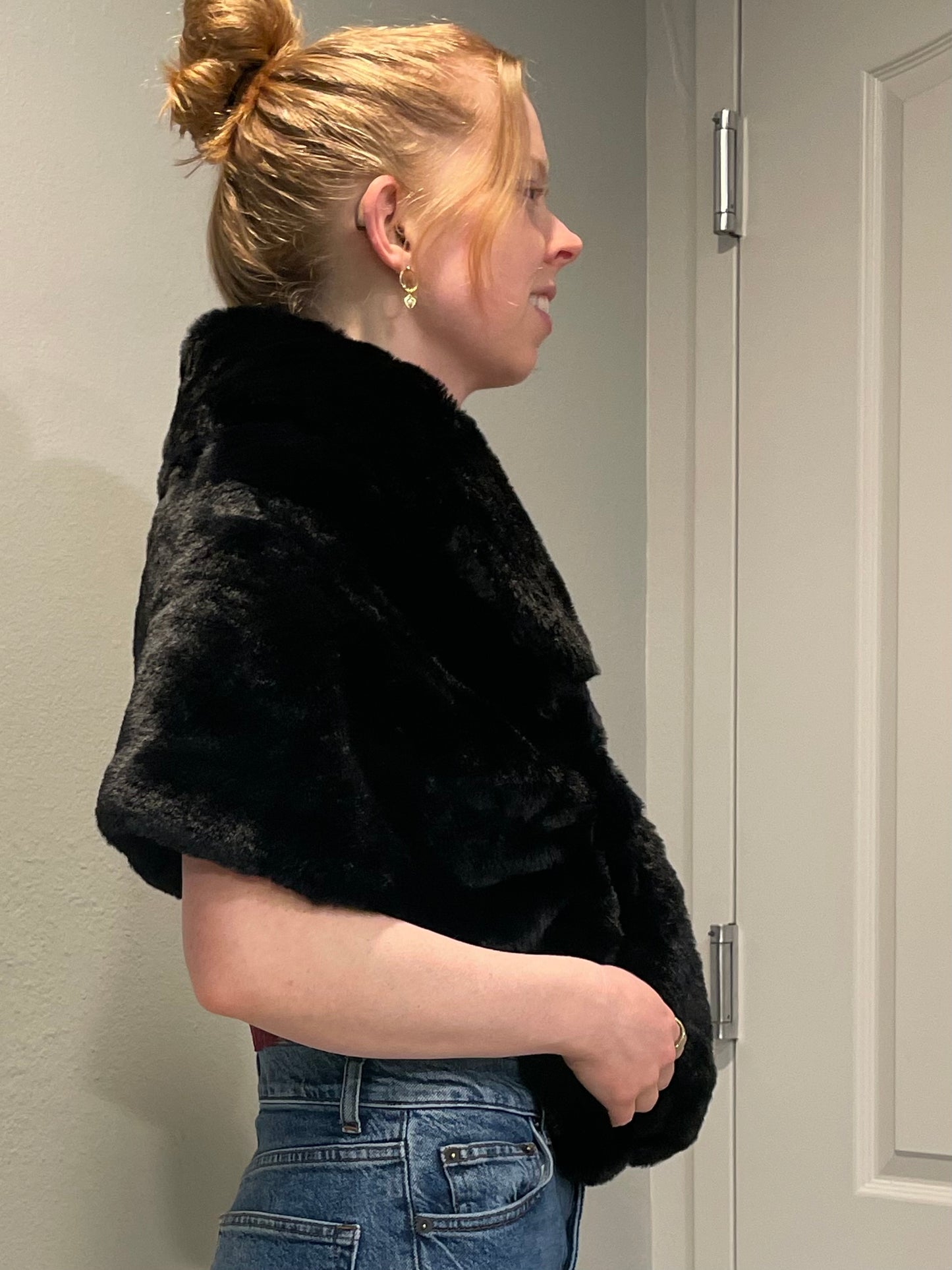Caracilia Black Faux Fur Shawl / Shrug – Small