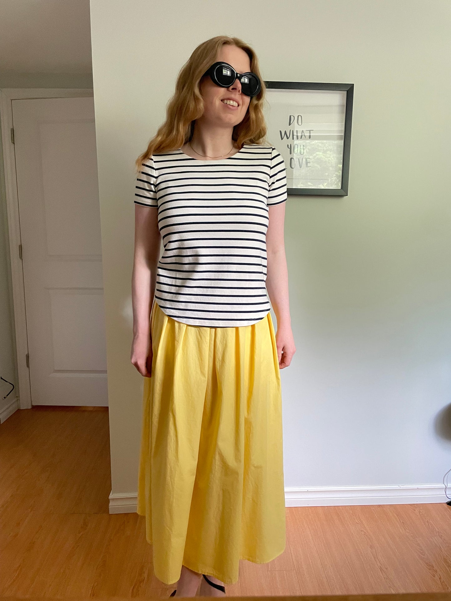 Marled Essentials Cream & Navy Striped Stretch Tee – XS/S