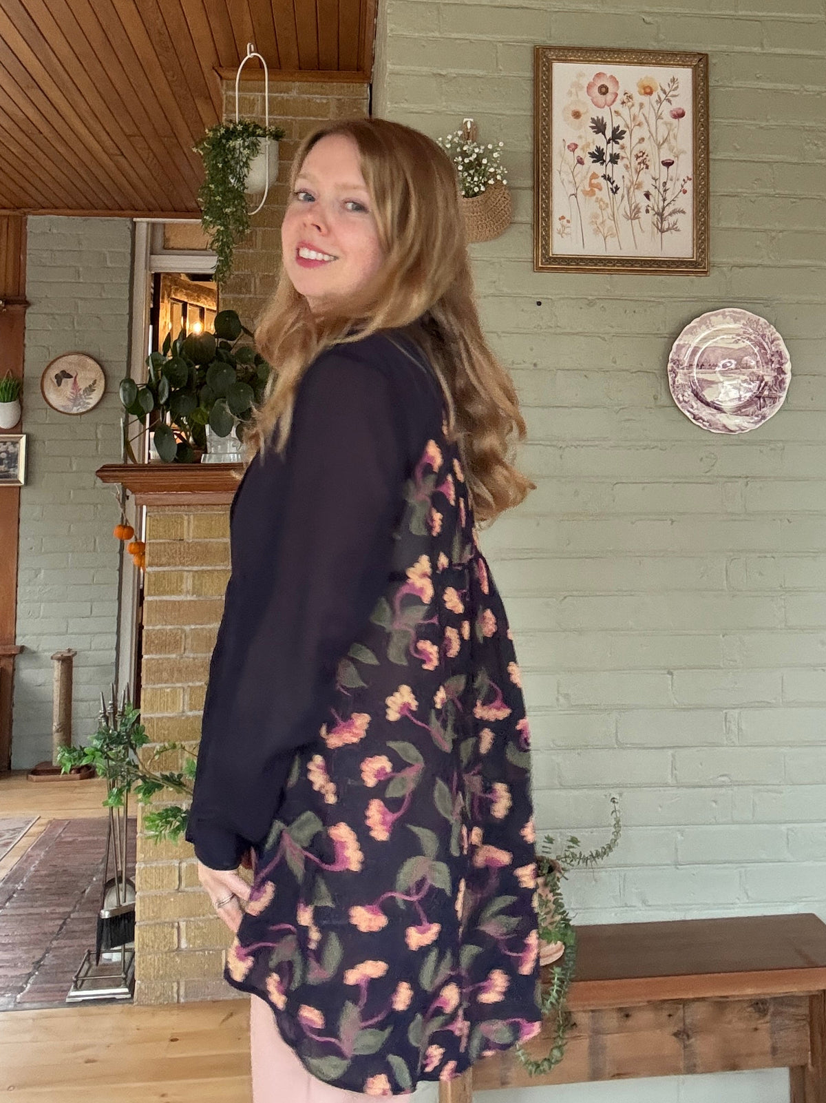 Maeve Navy Floral Sheer High-Low Button-Down Tunic – Size 8