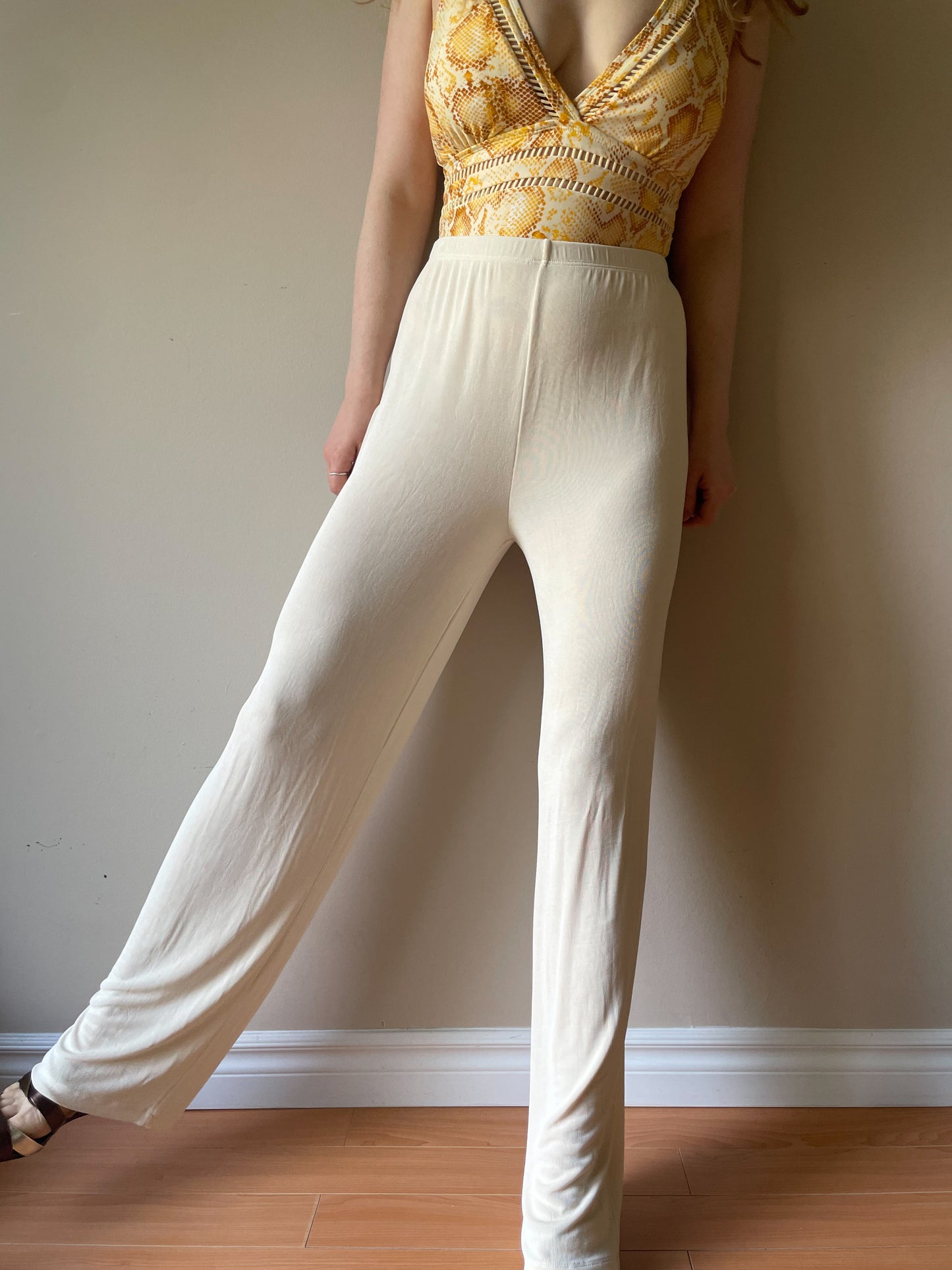 Kim & Co. Cream High Rise Stretch Wide Leg Pants - S/M