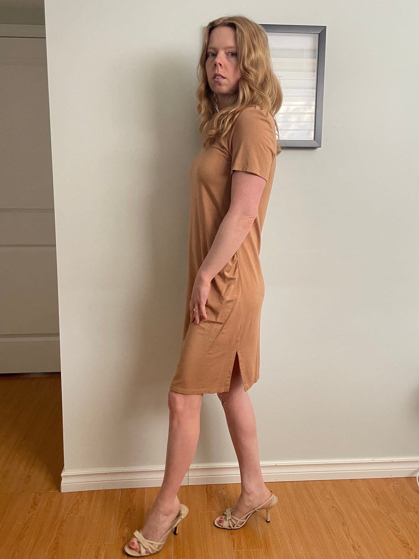 Harmony Belly Camel Short Sleeve Maternity Jersey Dress – Small