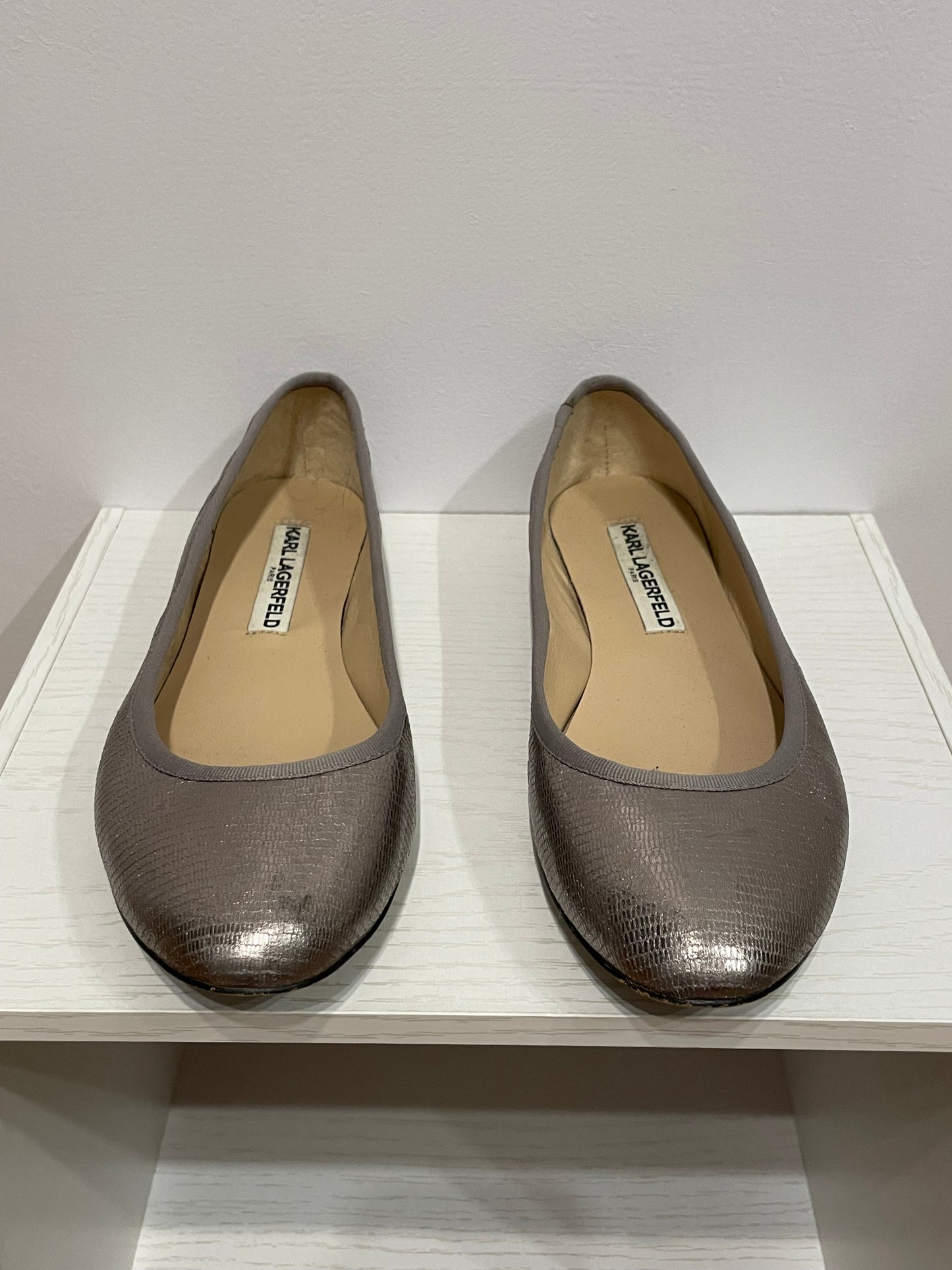Karl Lagerfeld Paris Metallic Taupe Ballet Flats – Size 7