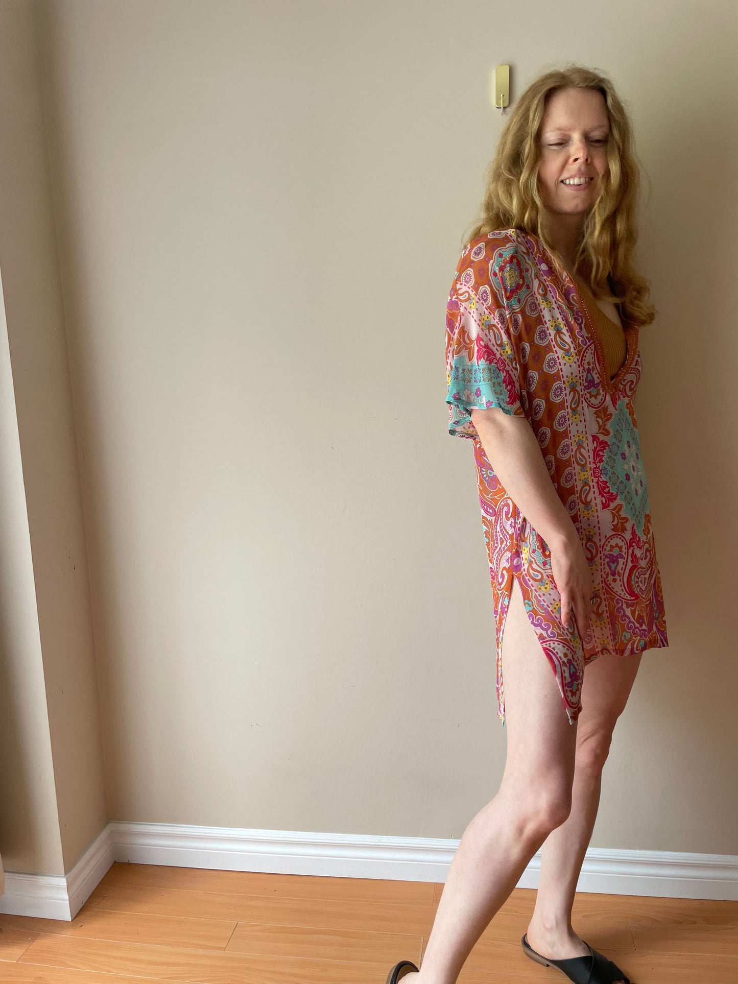 bebe Tangerine Multicolour 100% Silk Boho Paisley Deep V Tunic Dress – Size Medium (NWT)