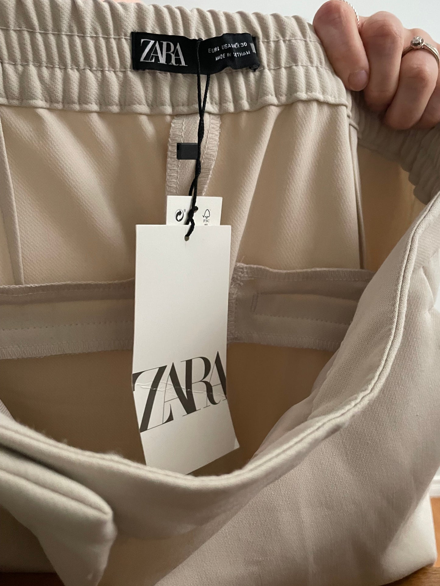 ZARA Beige Wide Leg Trousers – Elastic Waist NWT – Large