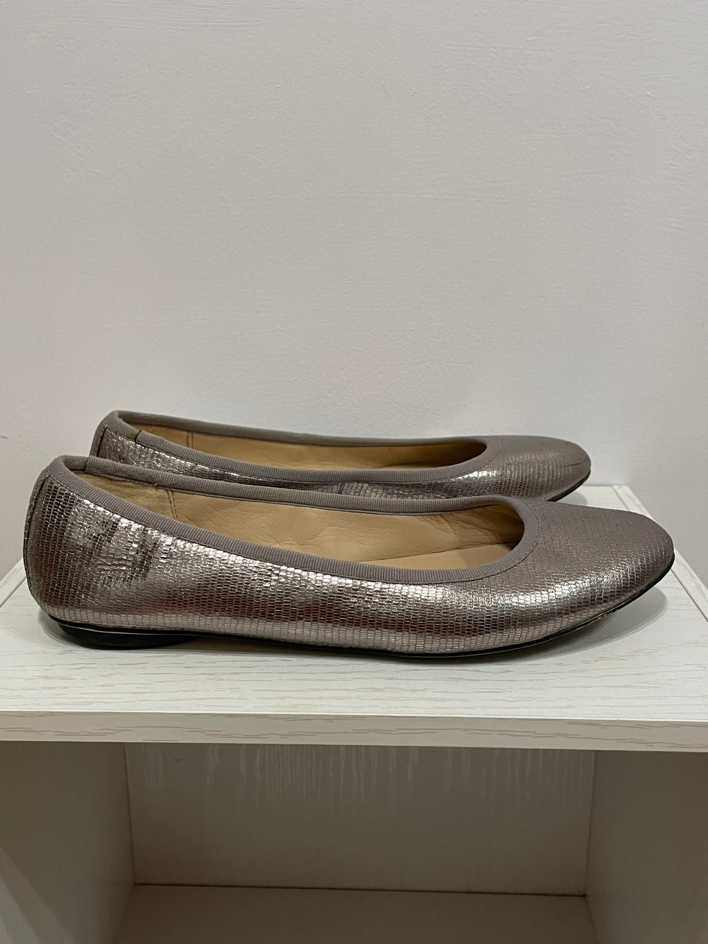 Karl Lagerfeld Paris Metallic Taupe Ballet Flats – Size 7
