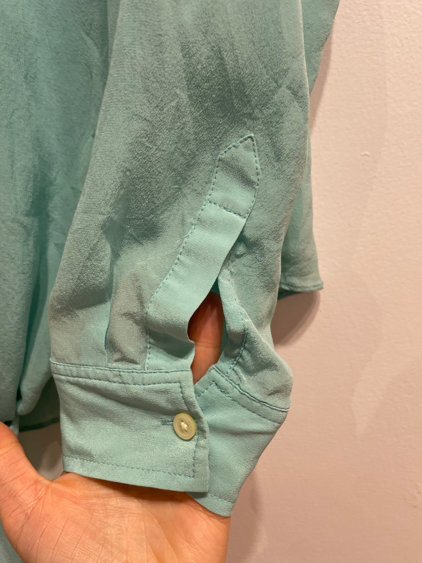 Banana Republic 100% Silk Seafoam Button-Up Blouse – 8 Medium