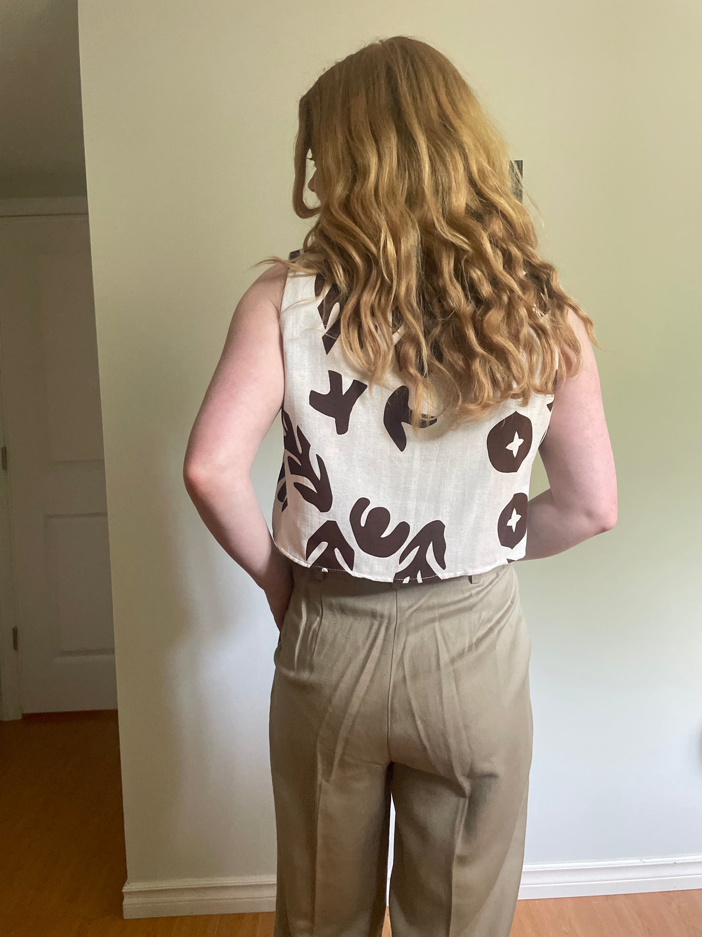 farukEkin Cream & Brown Graphic Linen Cropped Tank Top - EU 38/M