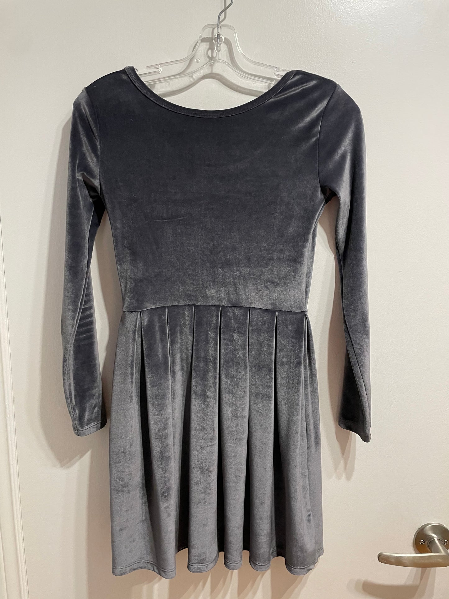 Talula Grey Velvet Stretch Long Sleeve Dress – XS