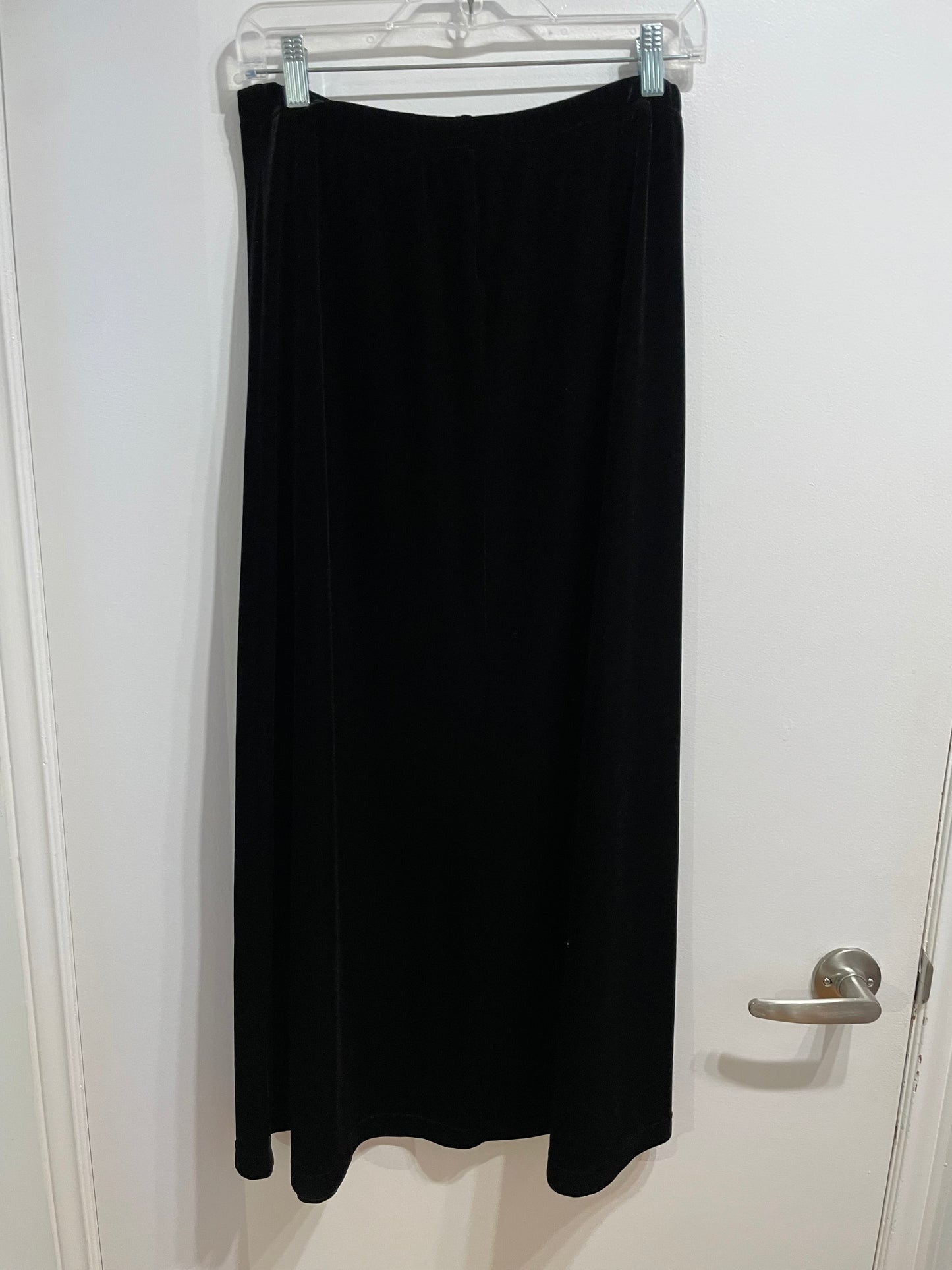 KORET Black Velvet Midi Skirt – S/M