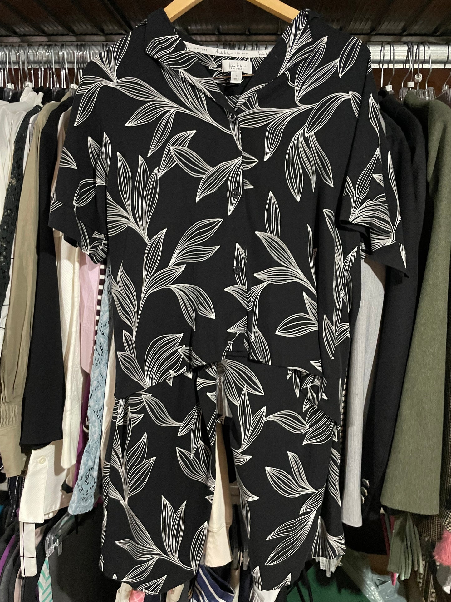 Nicole Miller New York Black & White Leaf Print Rayon Set – Size Small