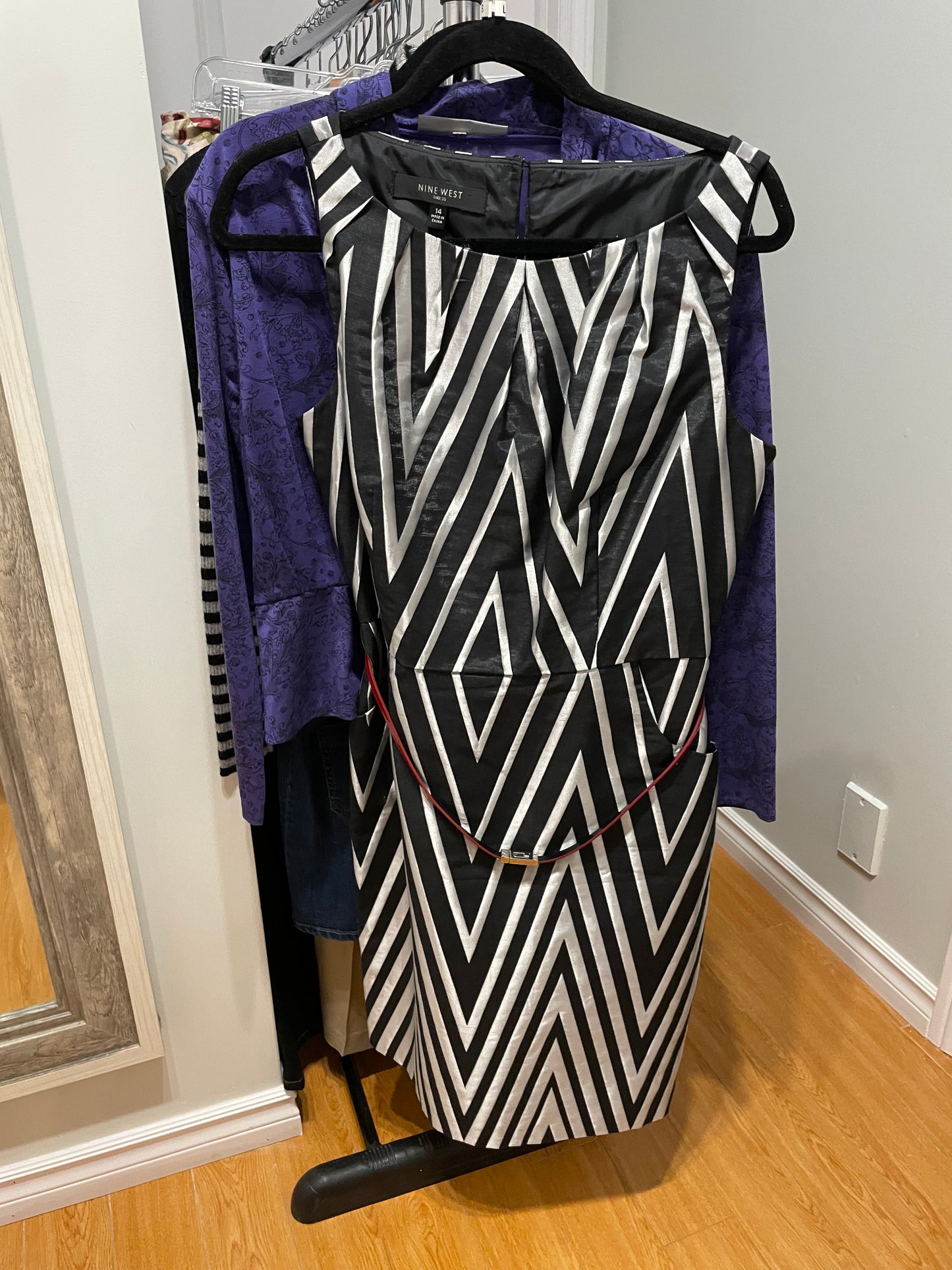 Nine West Black & Silver Chevron Sheath Dress with Red Belt – Size 14