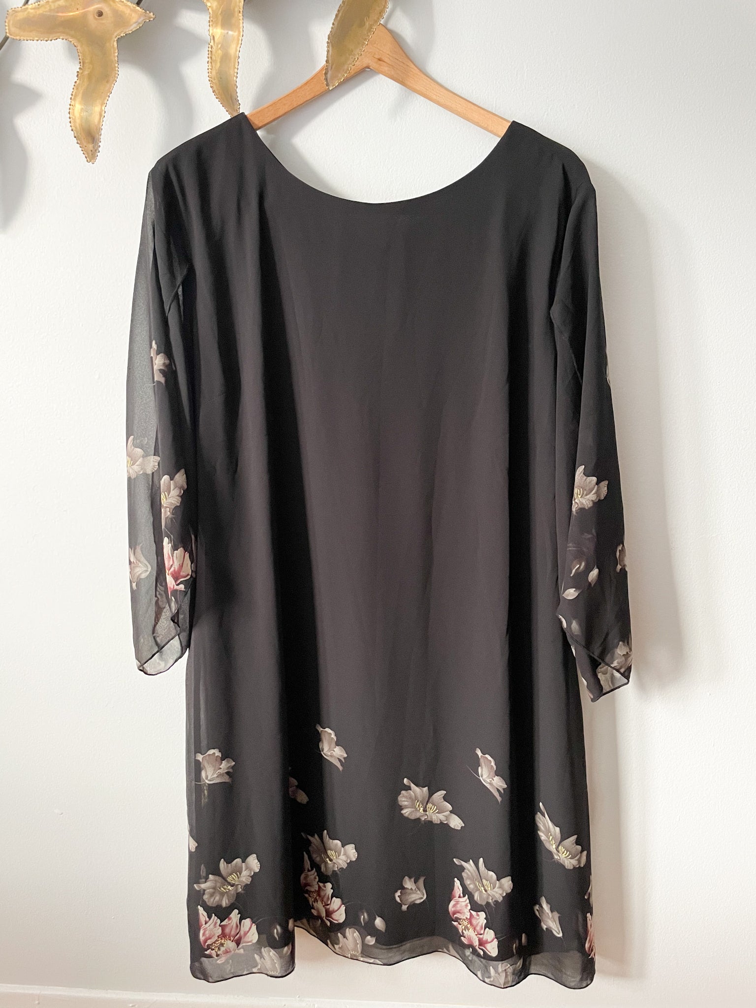 Grace Karin Black Floral Chiffon Slit Sleeve Dress NWT - 2XL Grace Karin Black Floral Chiffon Slit Sleeve Dress NWT - 2XL