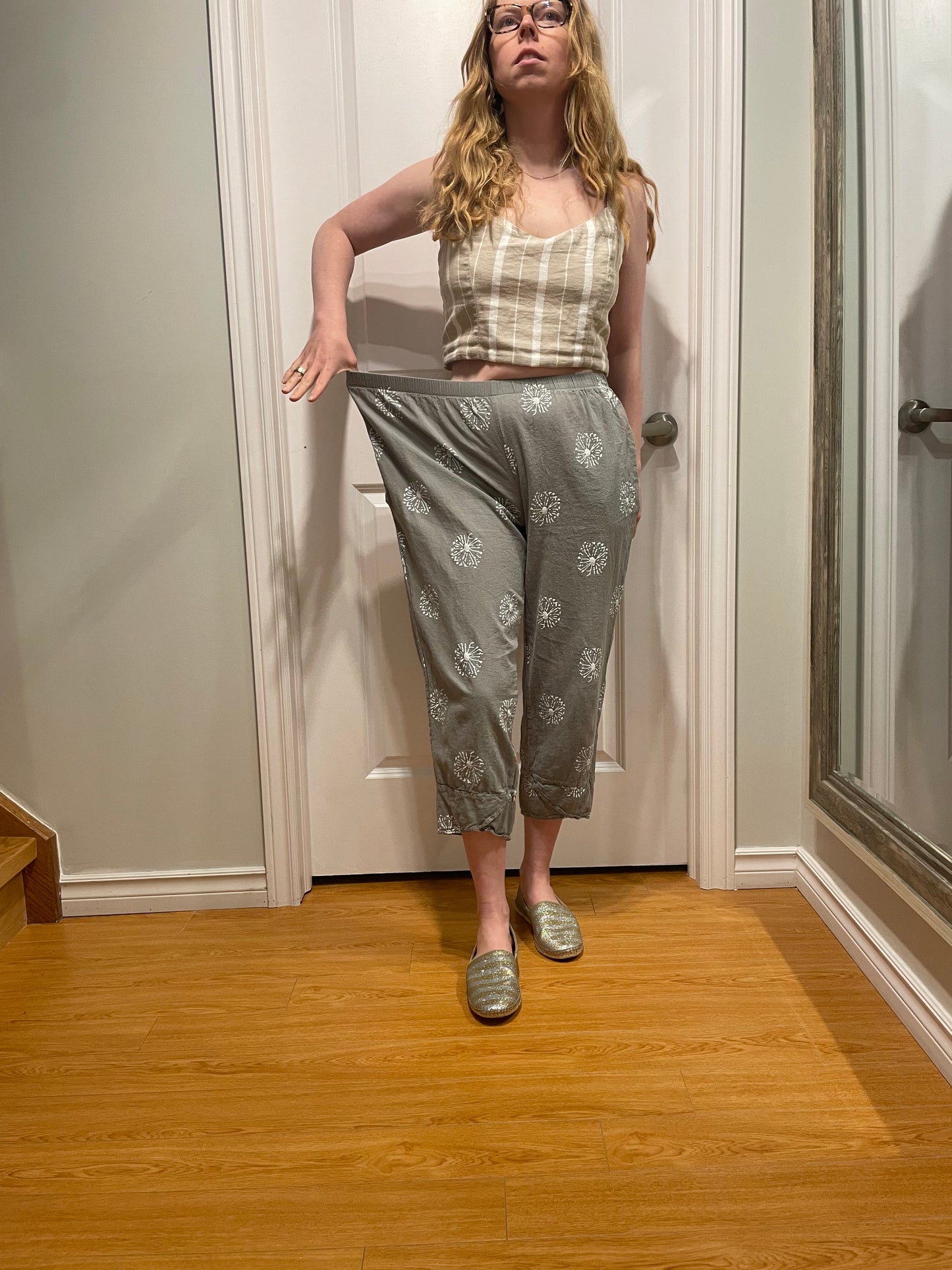 Grey Printed Cropped Harem Pants – Large