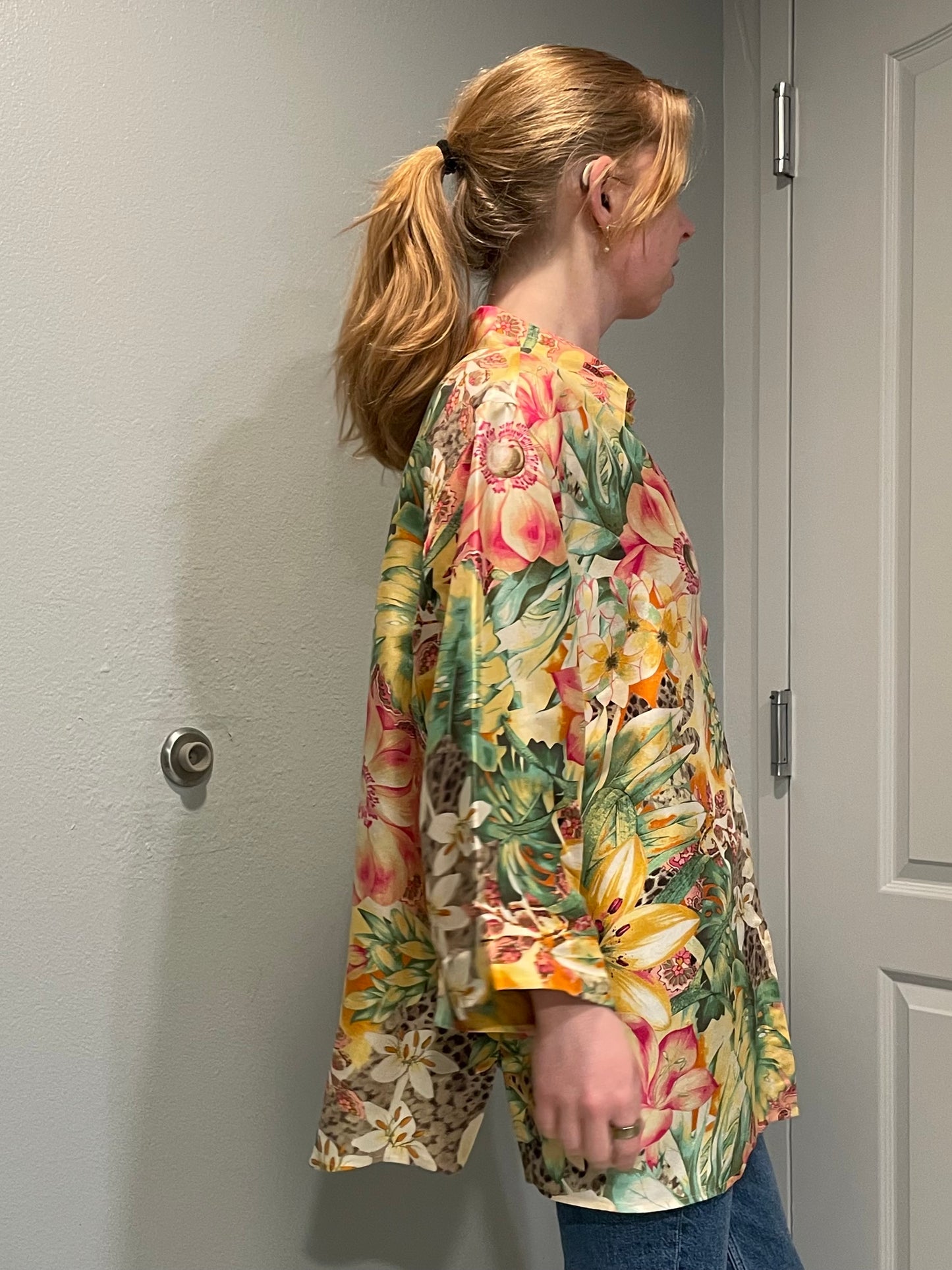 C.l.o.t.h.e.s. Woman Floral Silk Button-Up Shirt – 2X