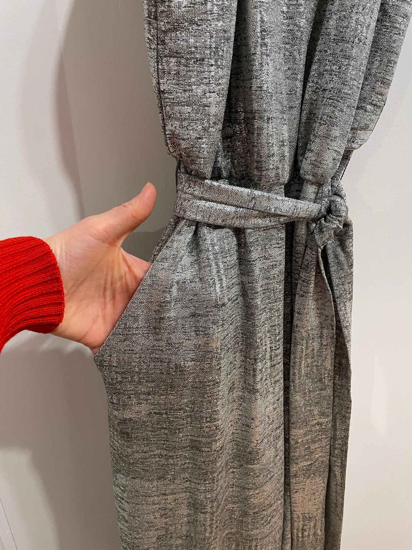 Vince Camuto Silver Metallic Sleeveless Jumpsuit with Tie Waist – Size 2