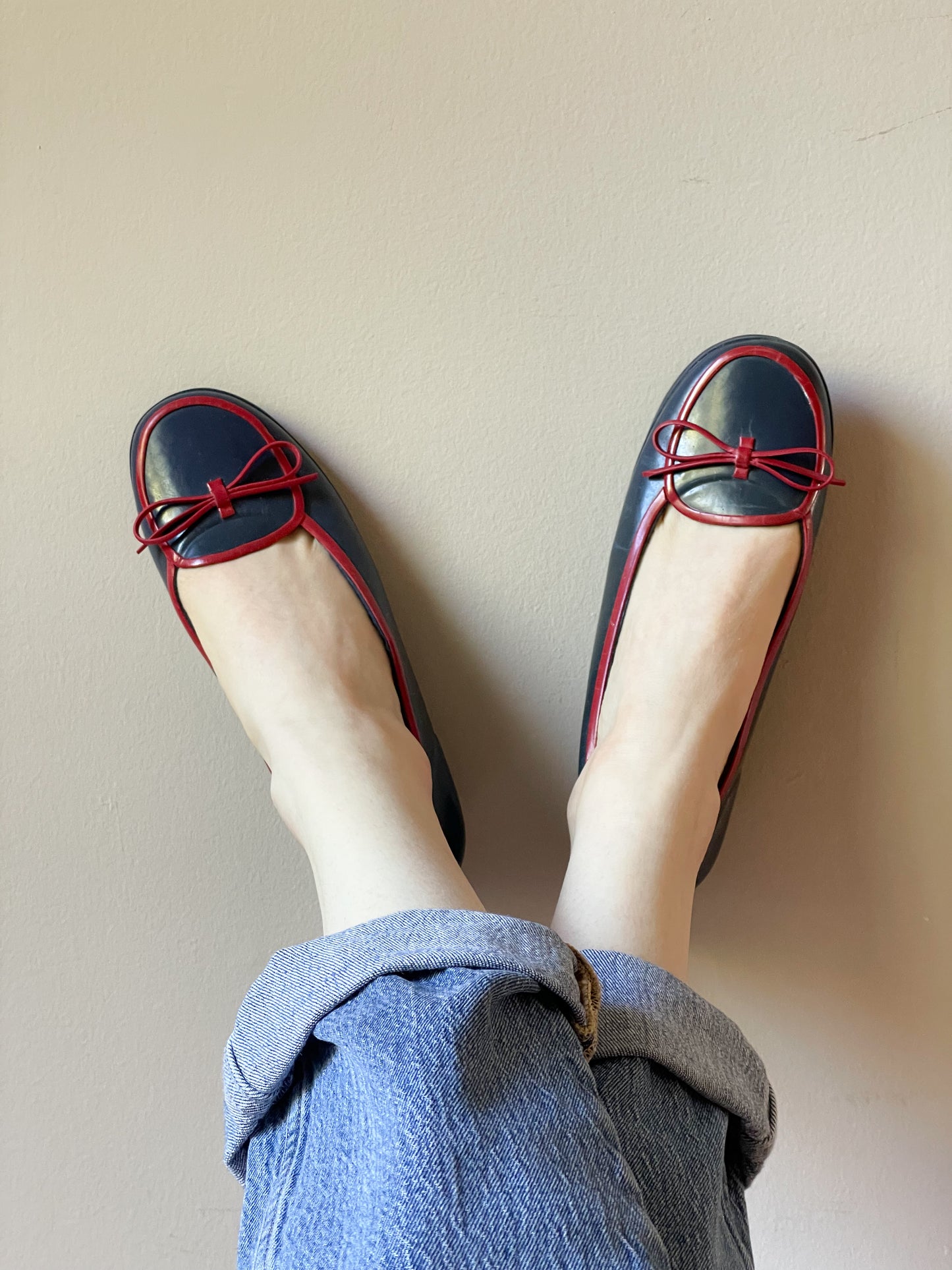 Kate Spade Navy Red Bow Rubber Rain Loafer Shoes - Size 7