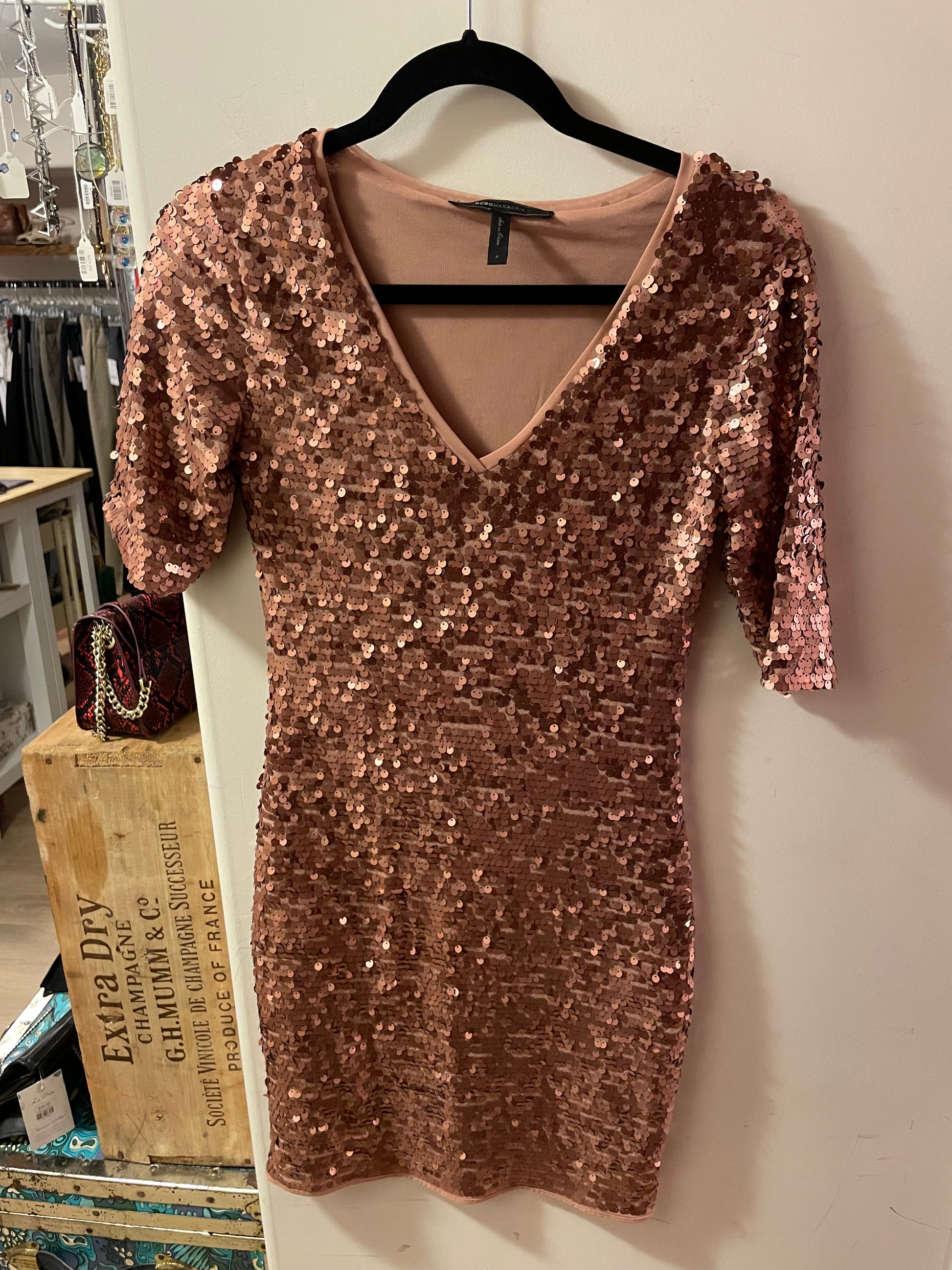 bcbg rose gold sequin dress Maxi dress Bcbg Max Azria Gold size 8 US in Polyester