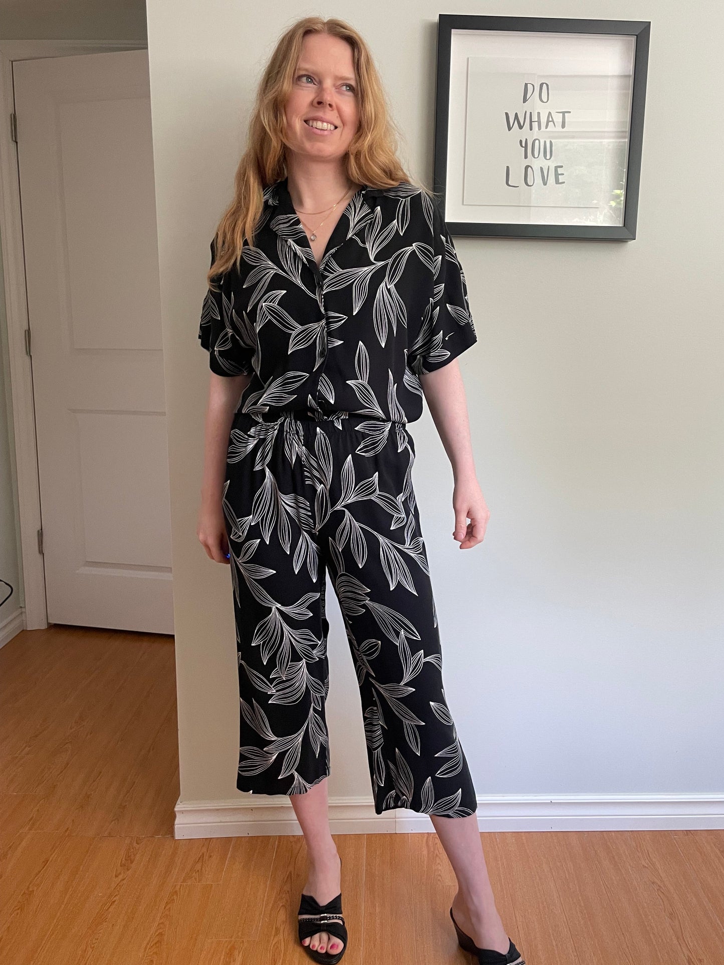 Nicole Miller New York Black & White Leaf Print Rayon Set – Size Small
