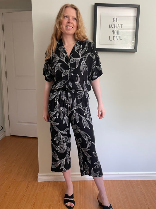 Nicole Miller New York Black & White Leaf Print Rayon Set – Size Small